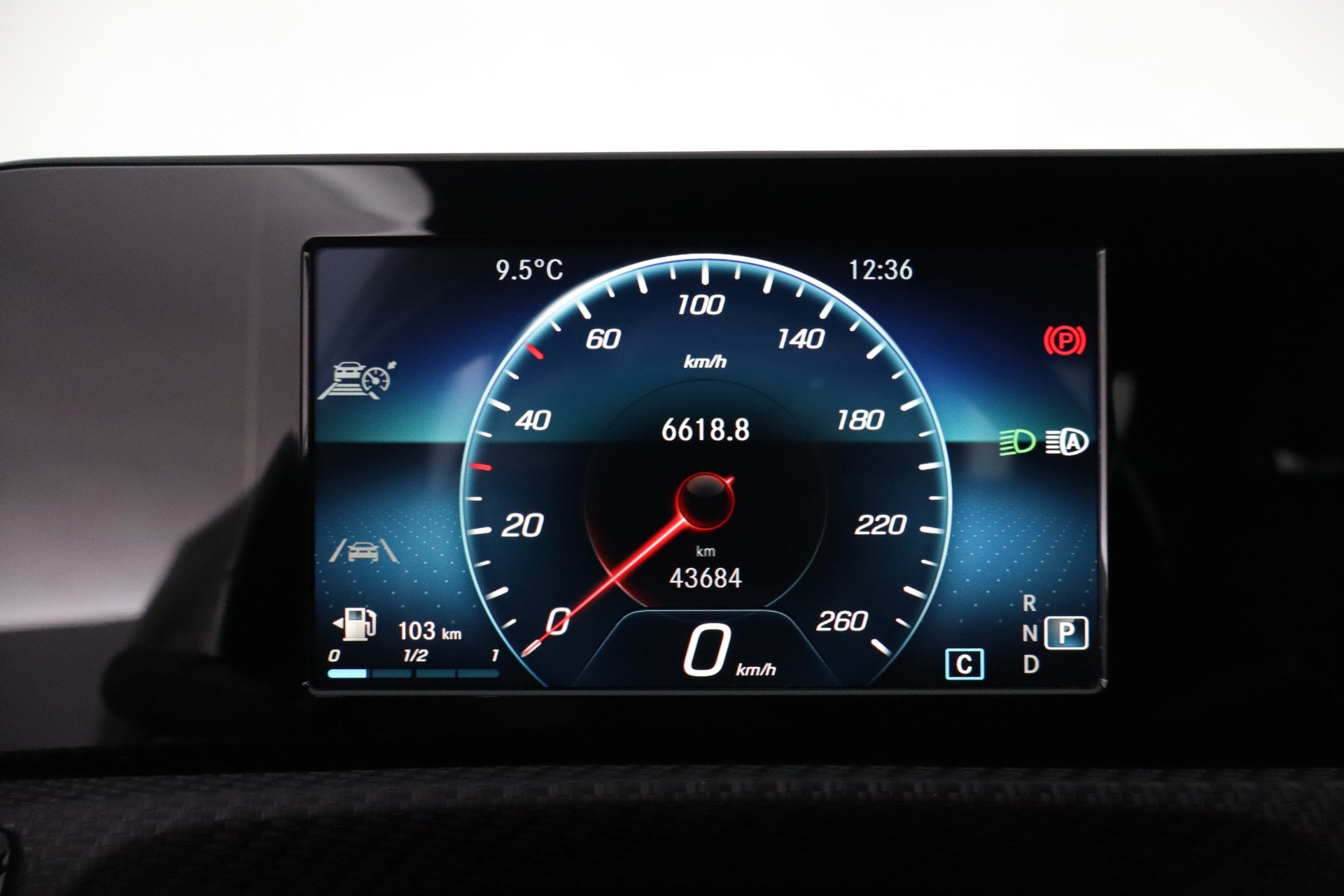 MERCEDES-BENZ A 2021