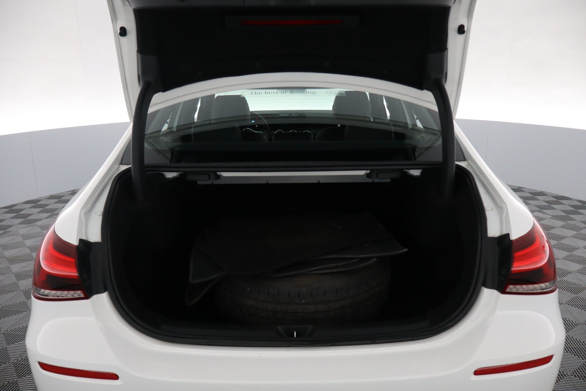 MERCEDES-BENZ A 2021