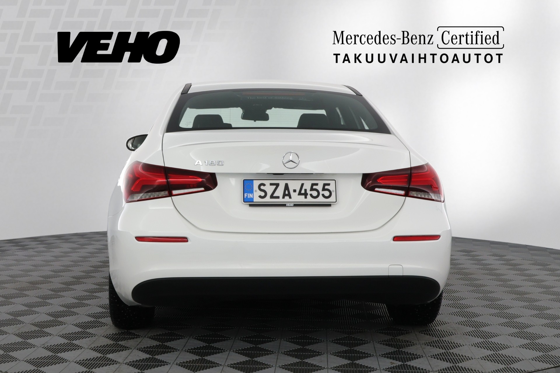 MERCEDES-BENZ A 2021