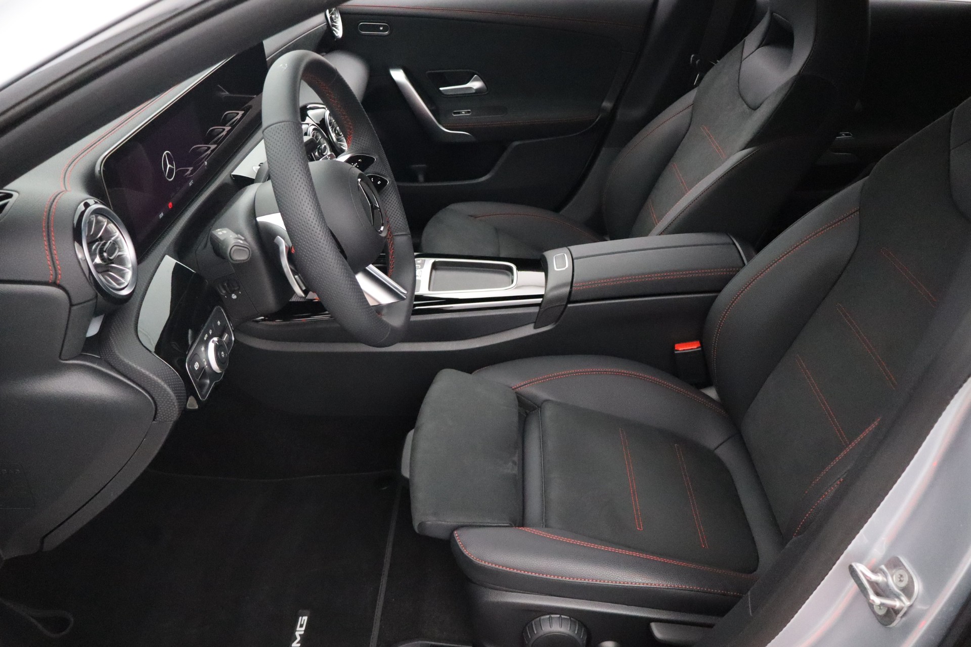 Mercedes-Benz CLA 2025