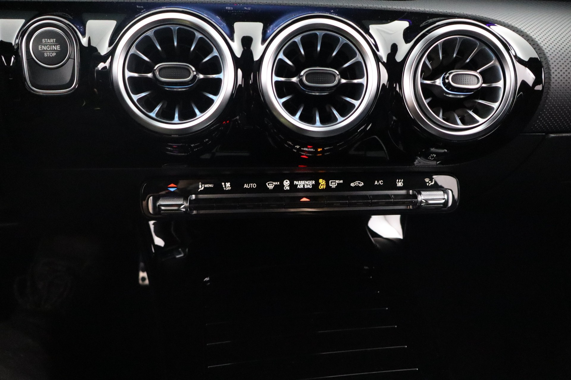 Mercedes-Benz CLA 2025