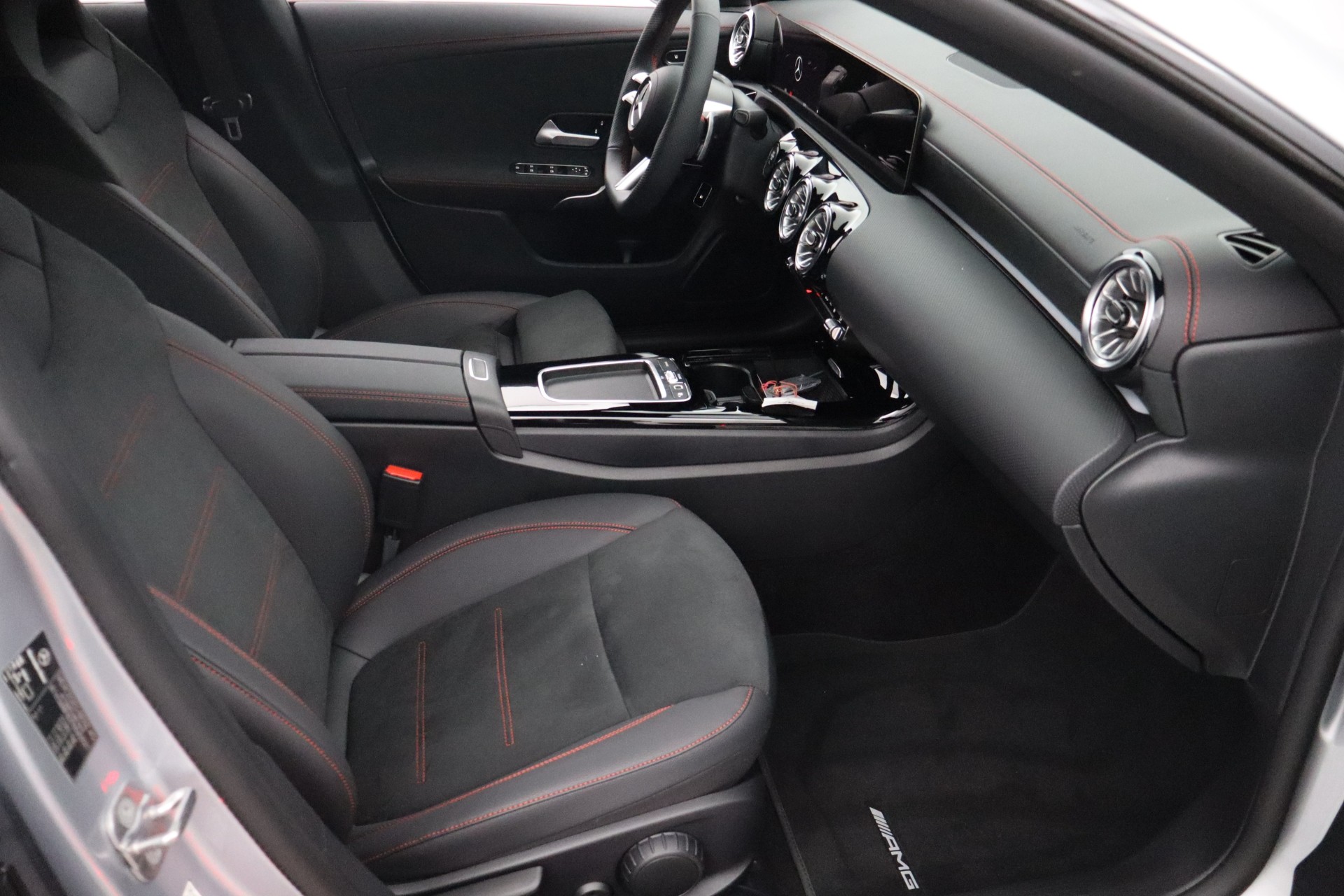 Mercedes-Benz CLA 2025