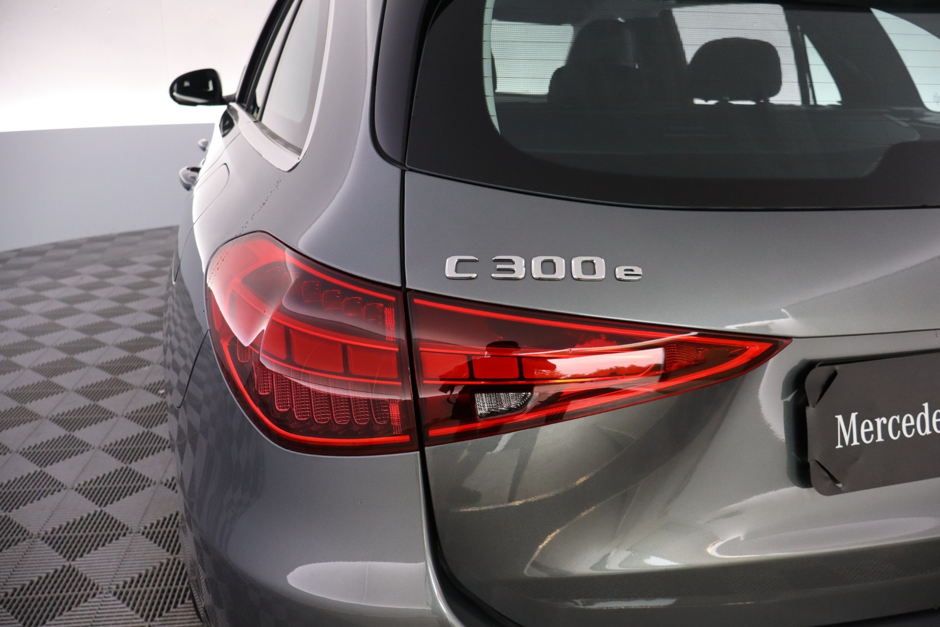 Mercedes-Benz C 2025