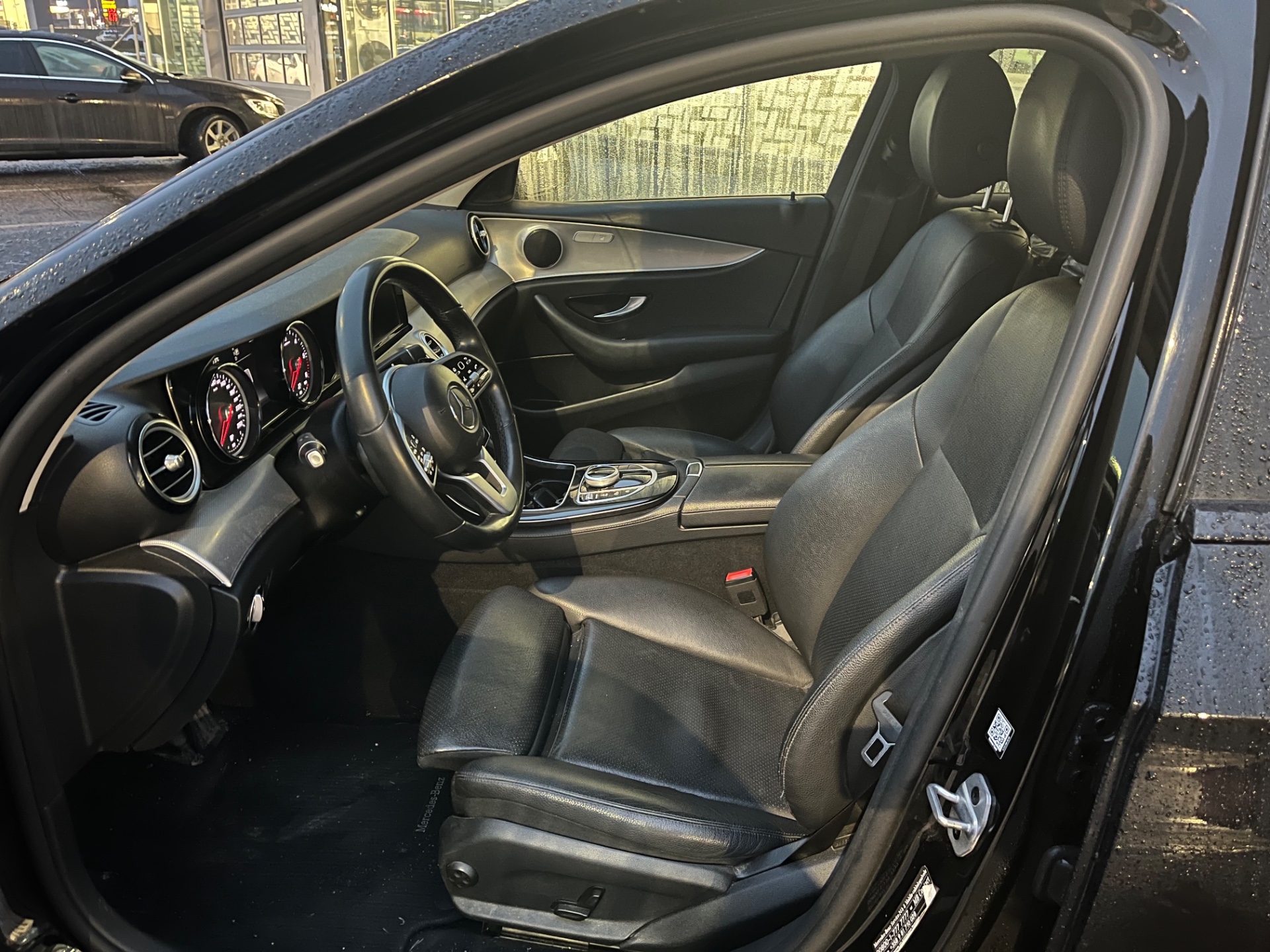 MERCEDES-BENZ E 2019