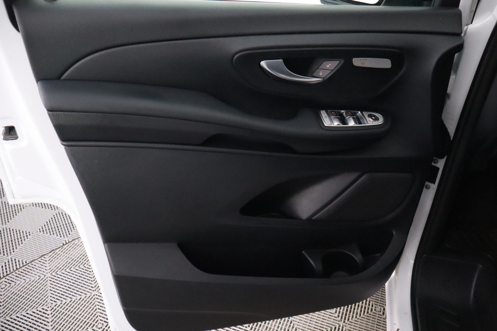 MERCEDES-BENZ V 2020