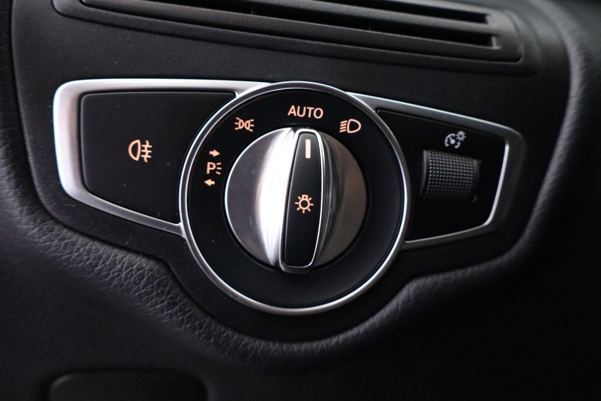 MERCEDES-BENZ V 2020