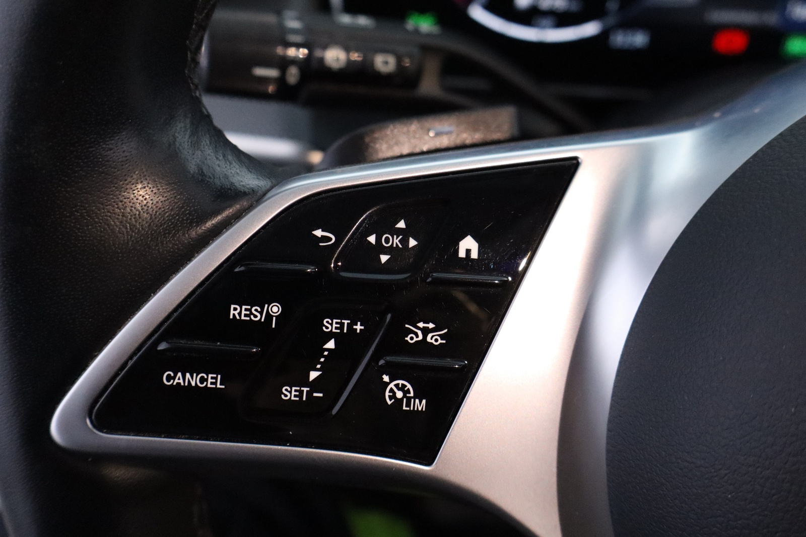 Mercedes-Benz GLC 2023