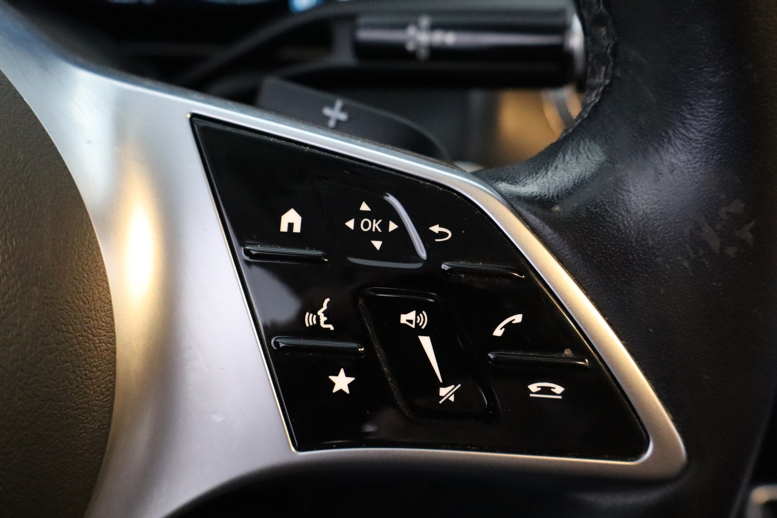 Mercedes-Benz GLC 2023