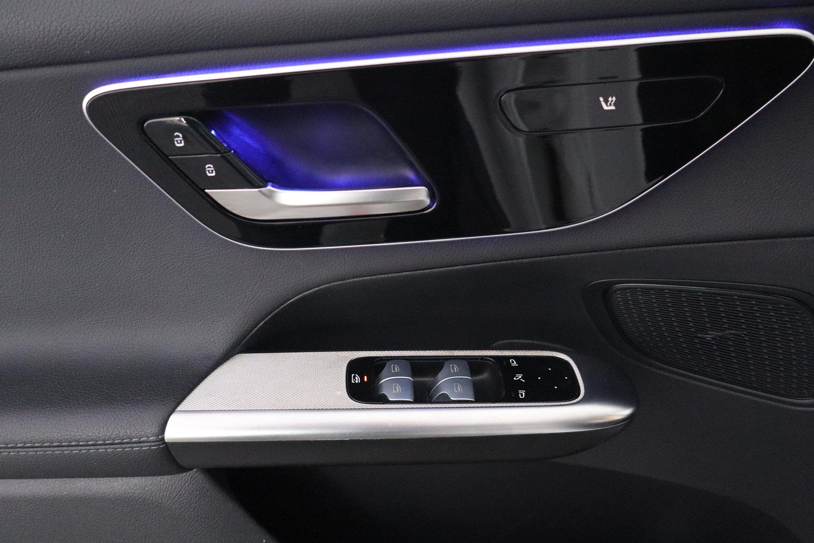 Mercedes-Benz GLC 2023