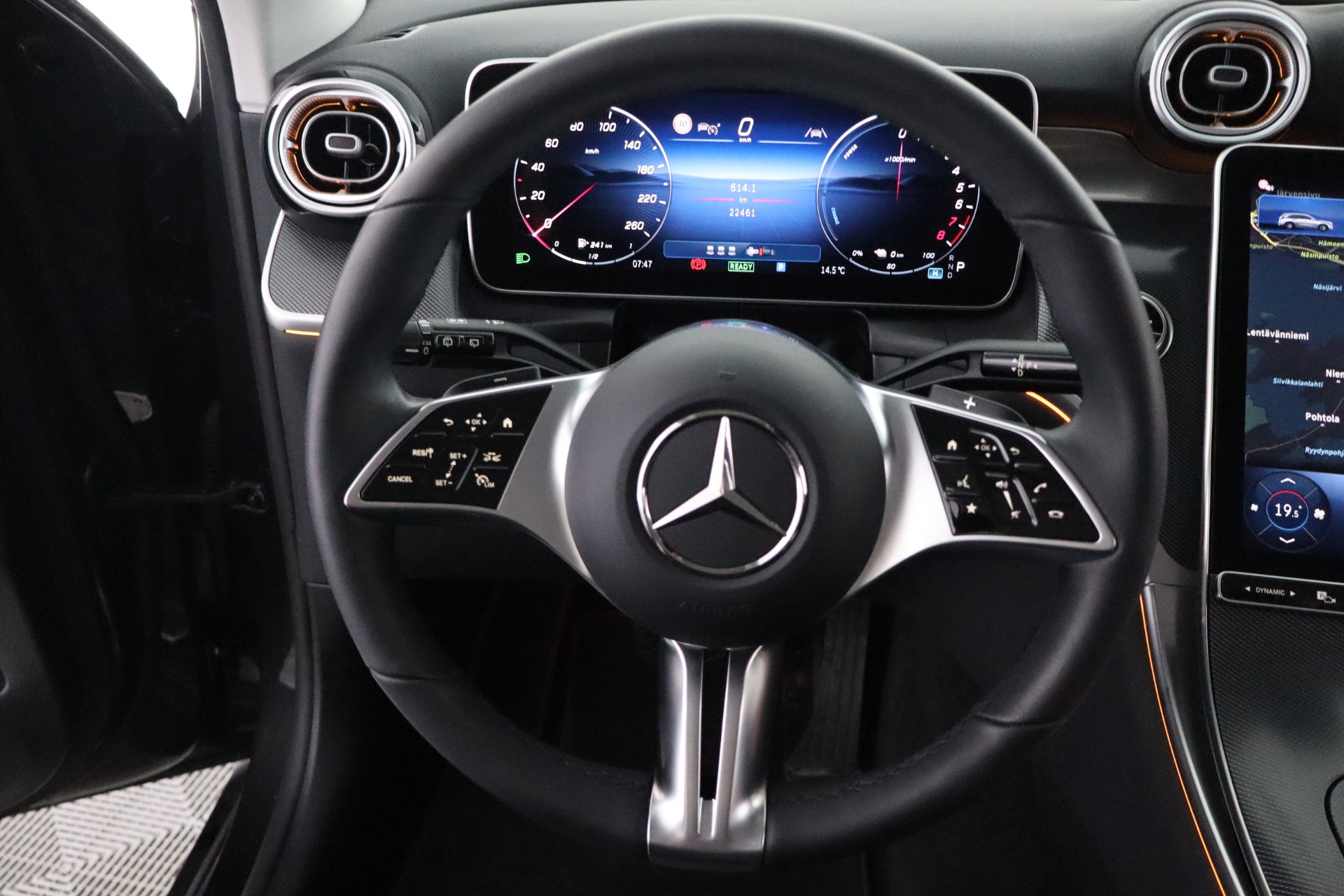 Mercedes-Benz GLC 2025