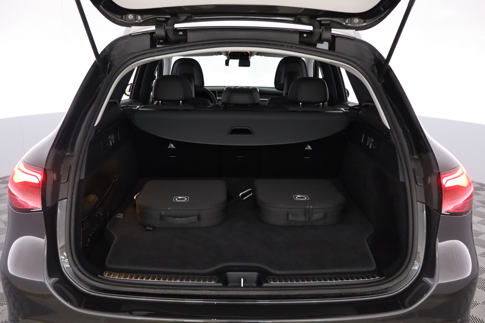 Mercedes-Benz GLC 2025