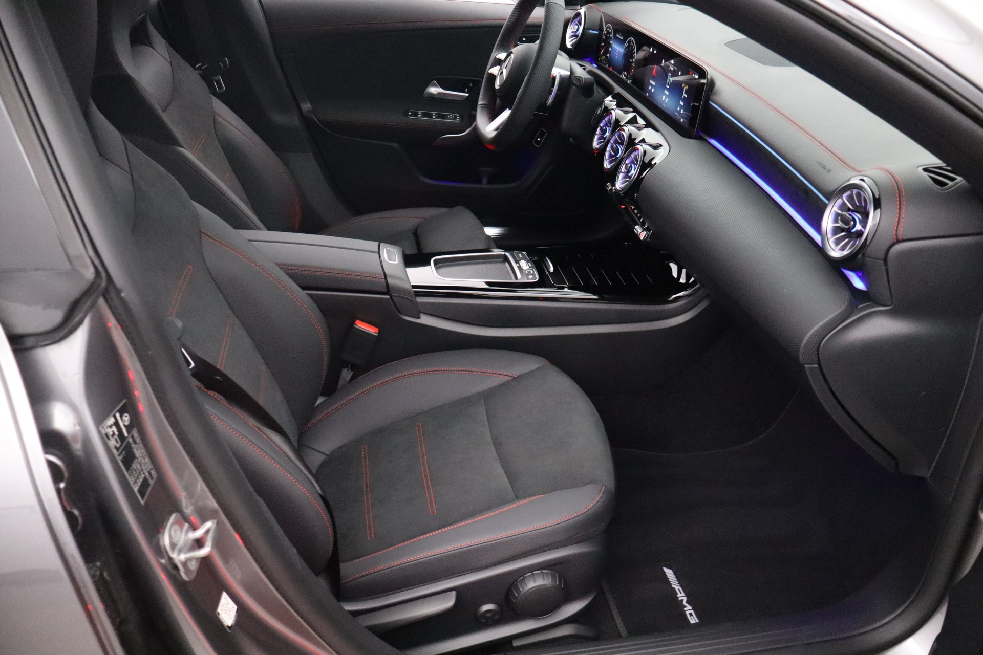 Mercedes-Benz CLA 2025