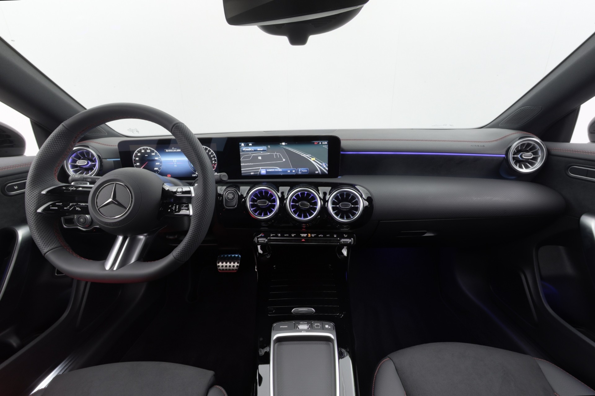 Mercedes-Benz CLA 2025