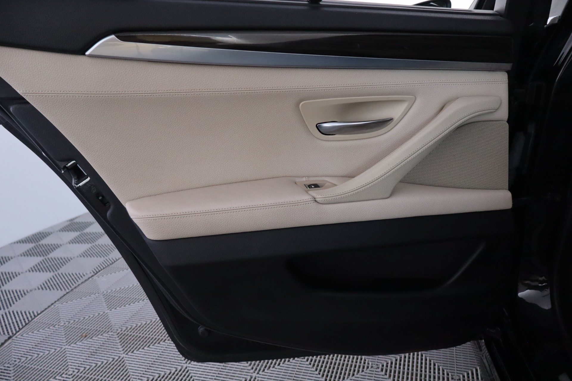 BMW 525 2012