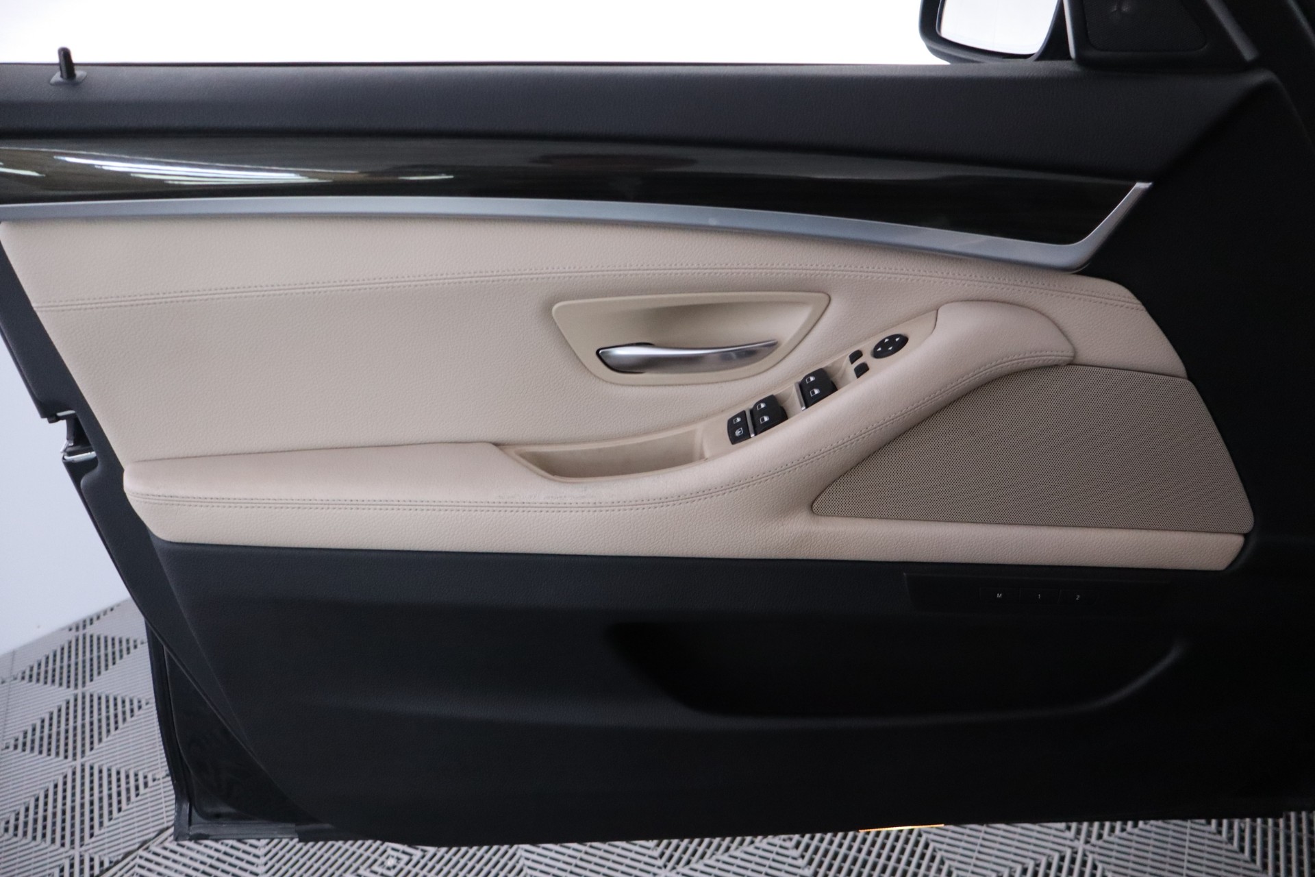 BMW 525 2012