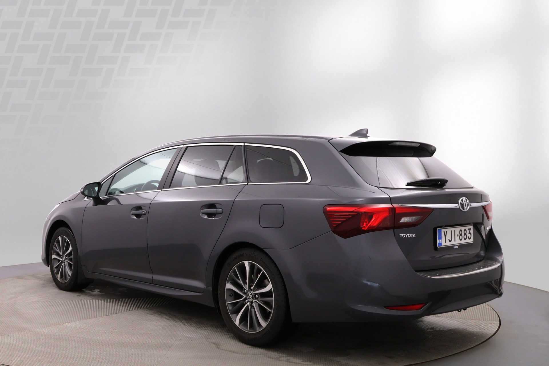 TOYOTA Avensis 2016