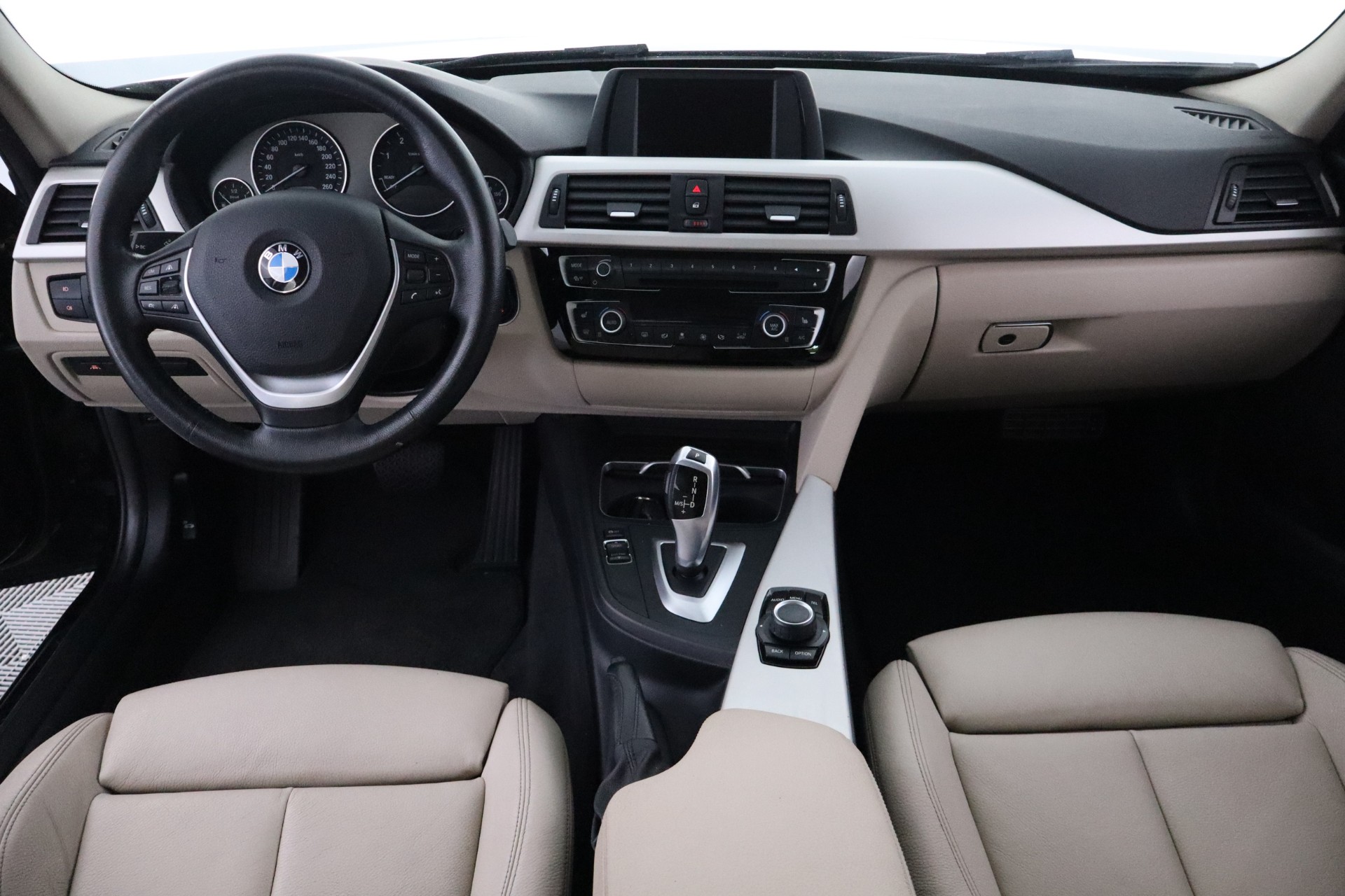 BMW 320 2017
