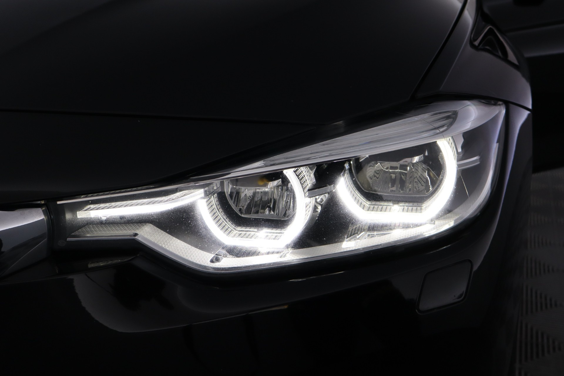 BMW 320 2017