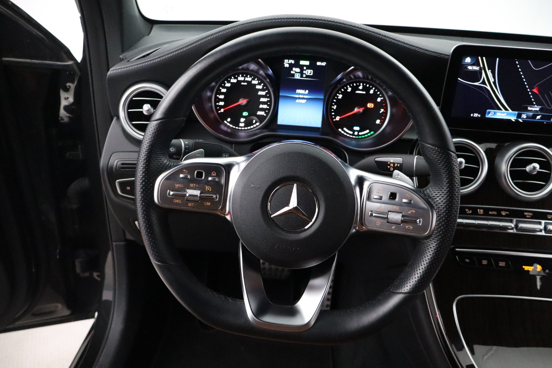 MERCEDES-BENZ GLC 2022