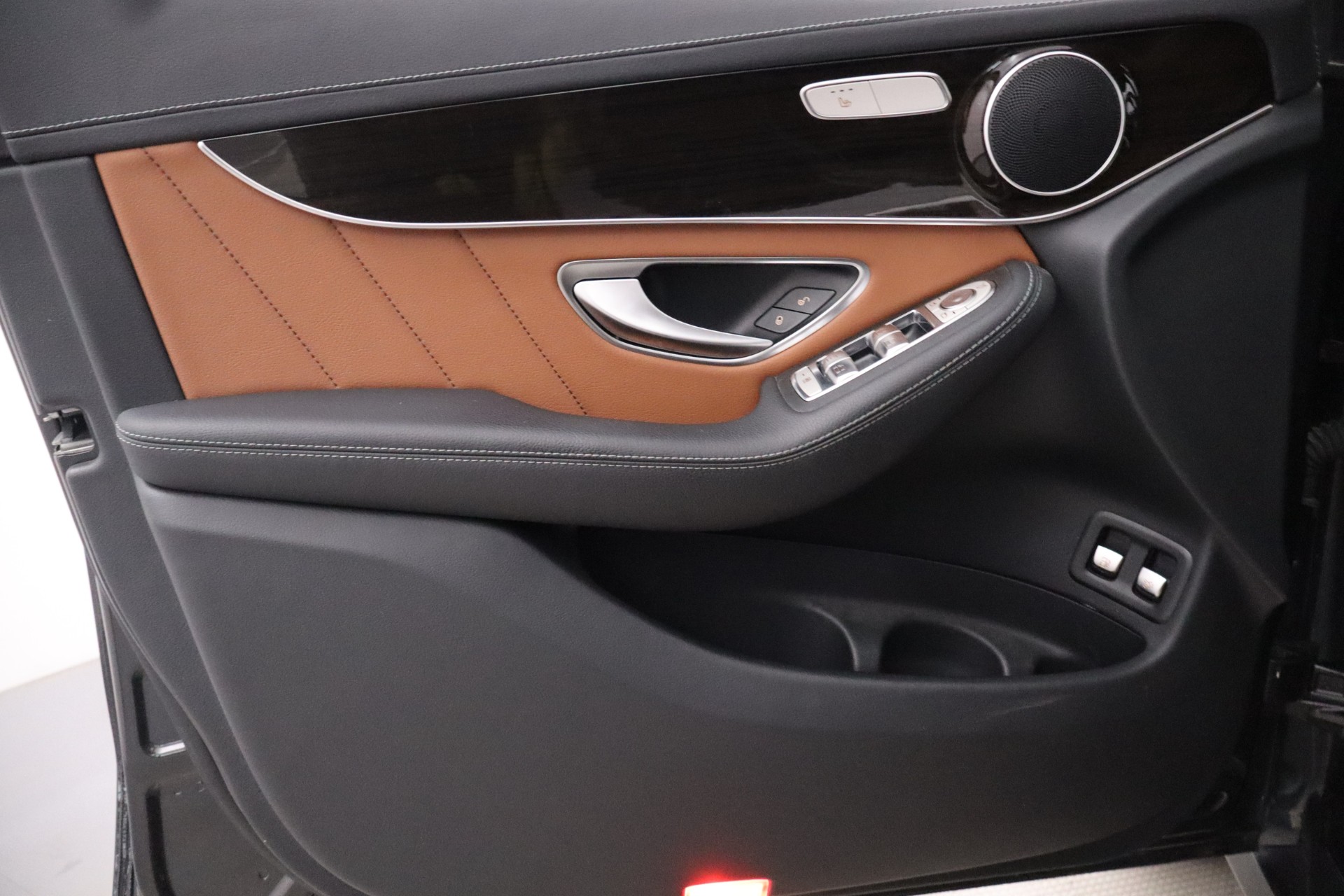 MERCEDES-BENZ GLC 2022