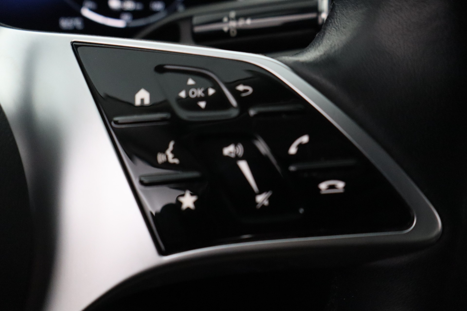 MERCEDES-BENZ C 2022