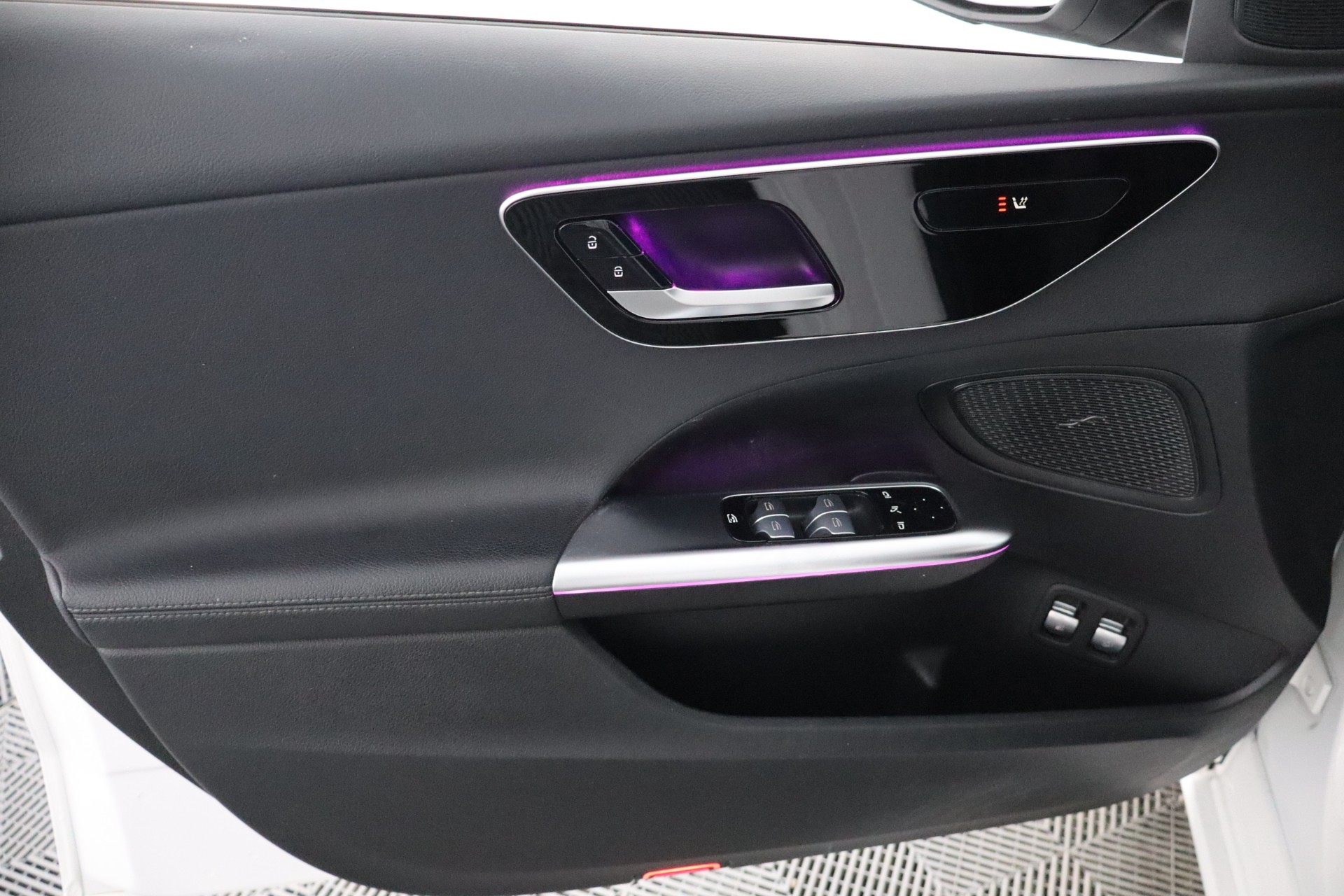 MERCEDES-BENZ C 2022