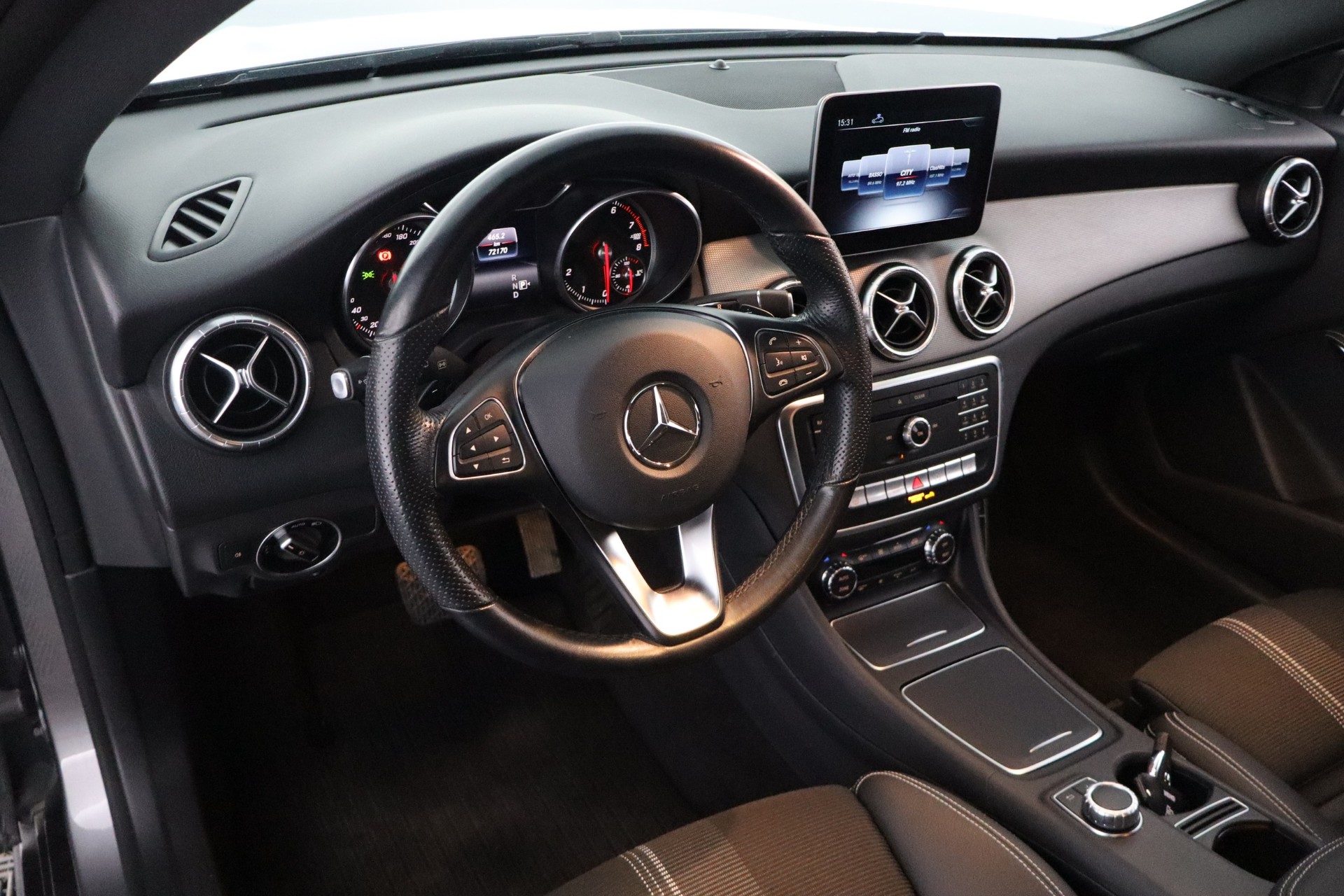 MERCEDES-BENZ CLA 2019