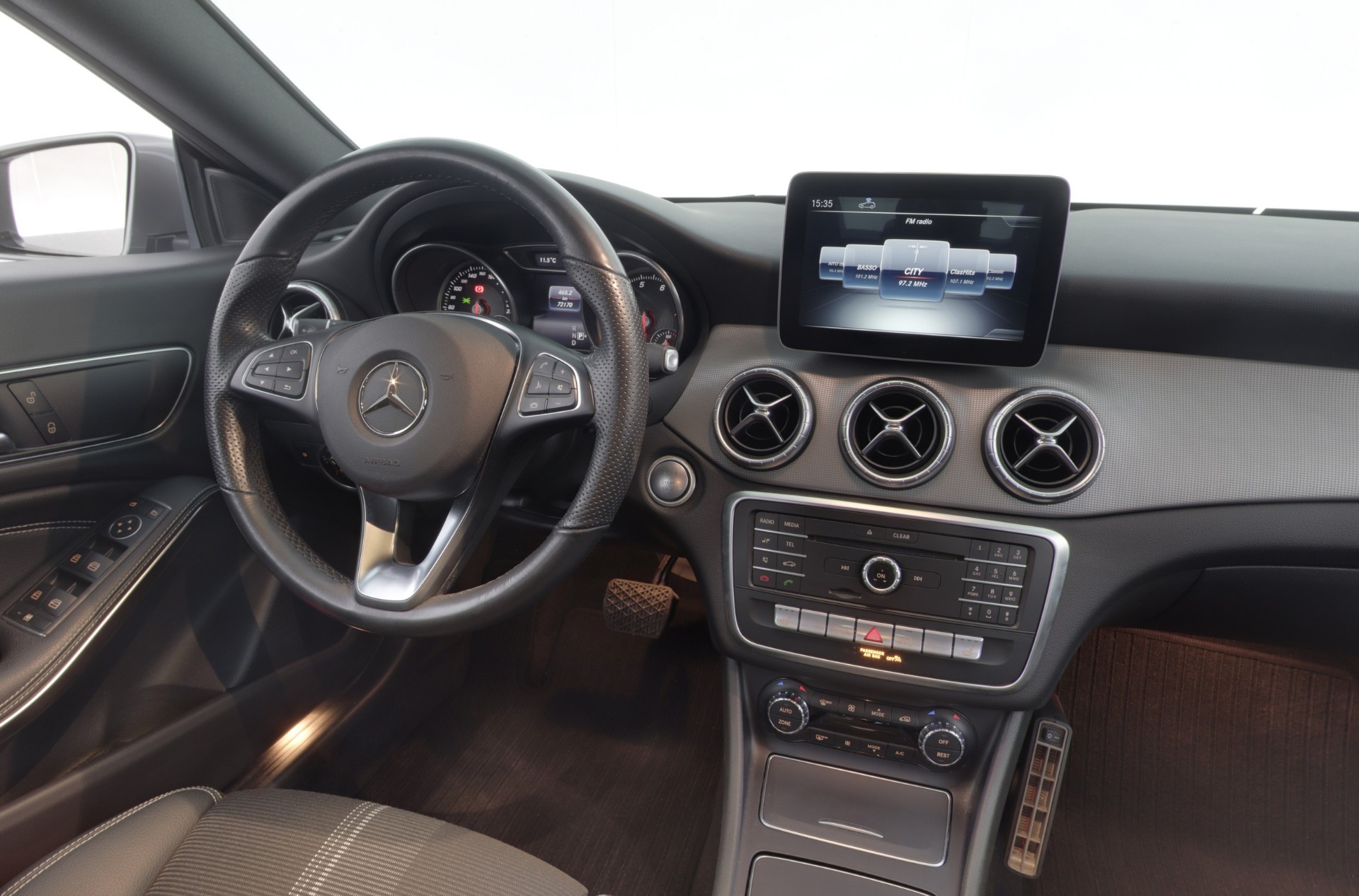 MERCEDES-BENZ CLA 2019