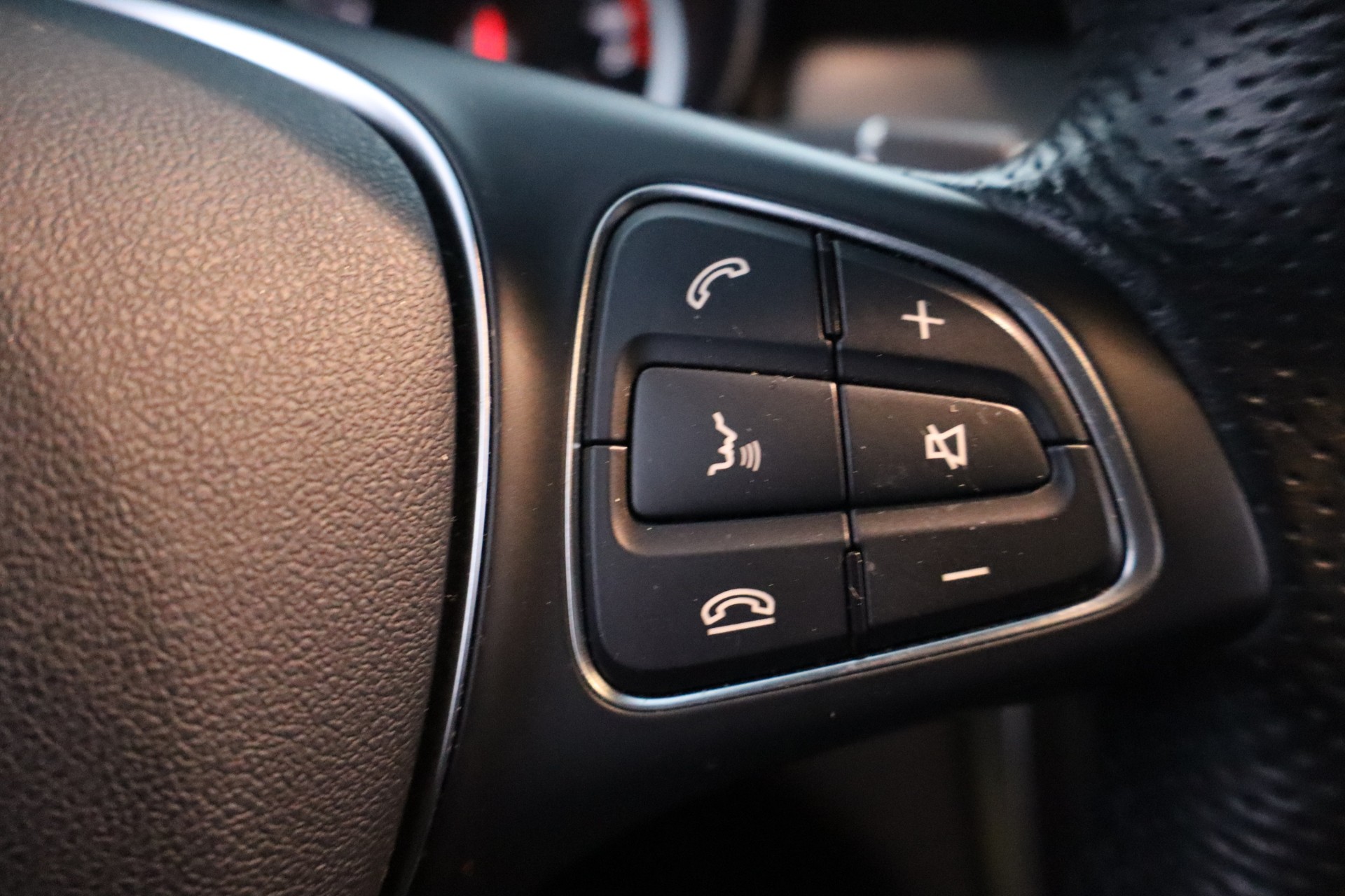 MERCEDES-BENZ CLA 2019