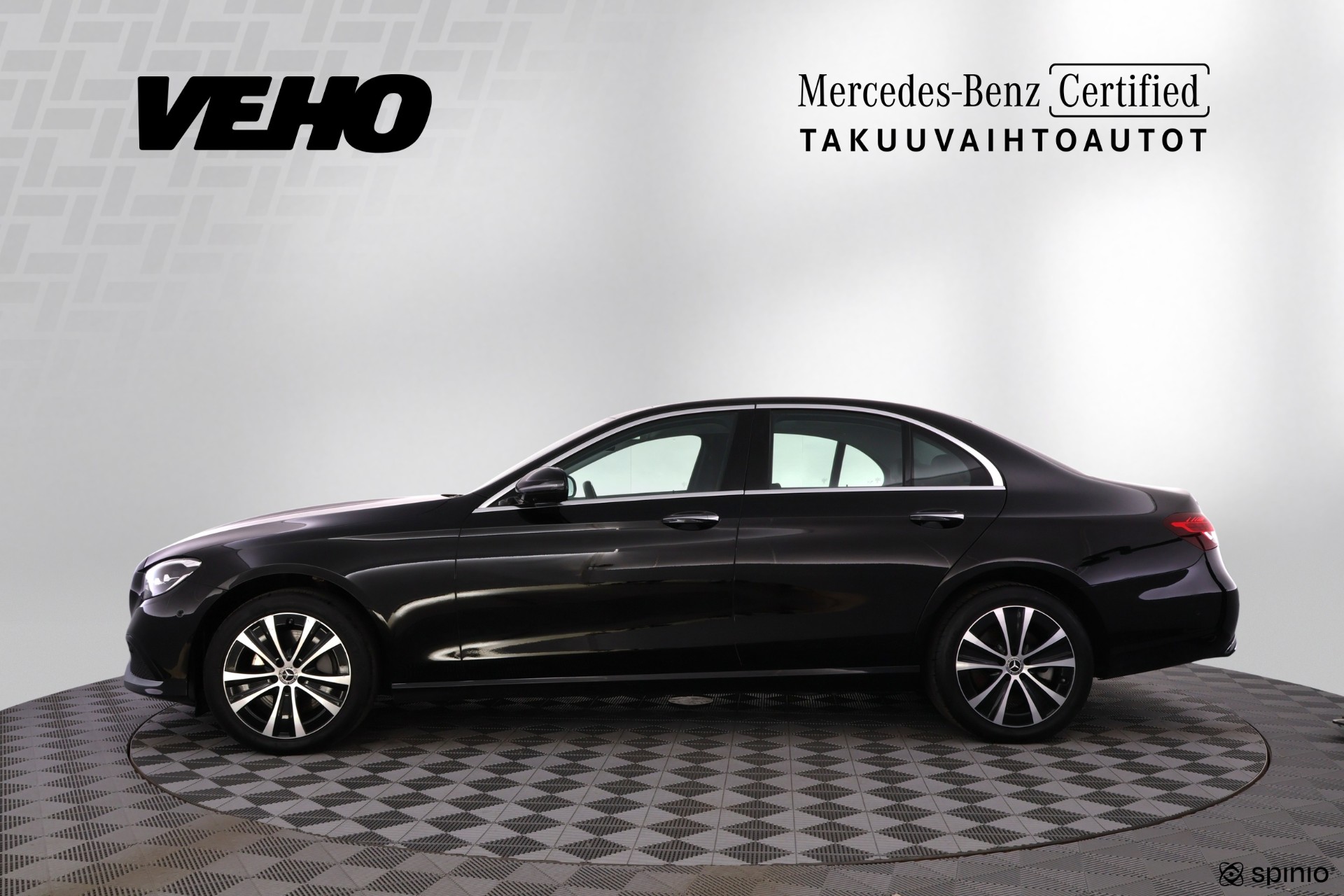 MERCEDES-BENZ E 2023
