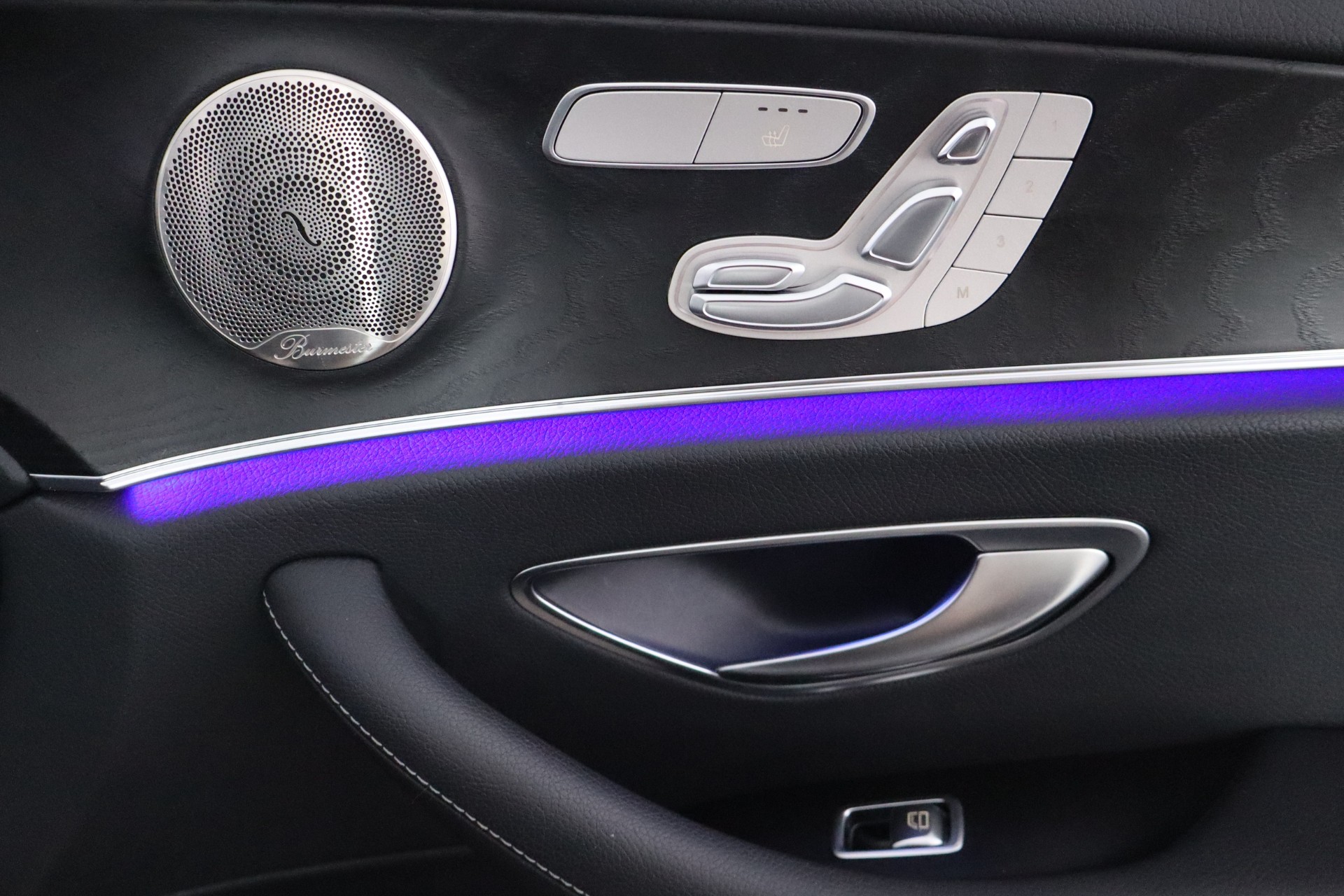 MERCEDES-BENZ E 2023