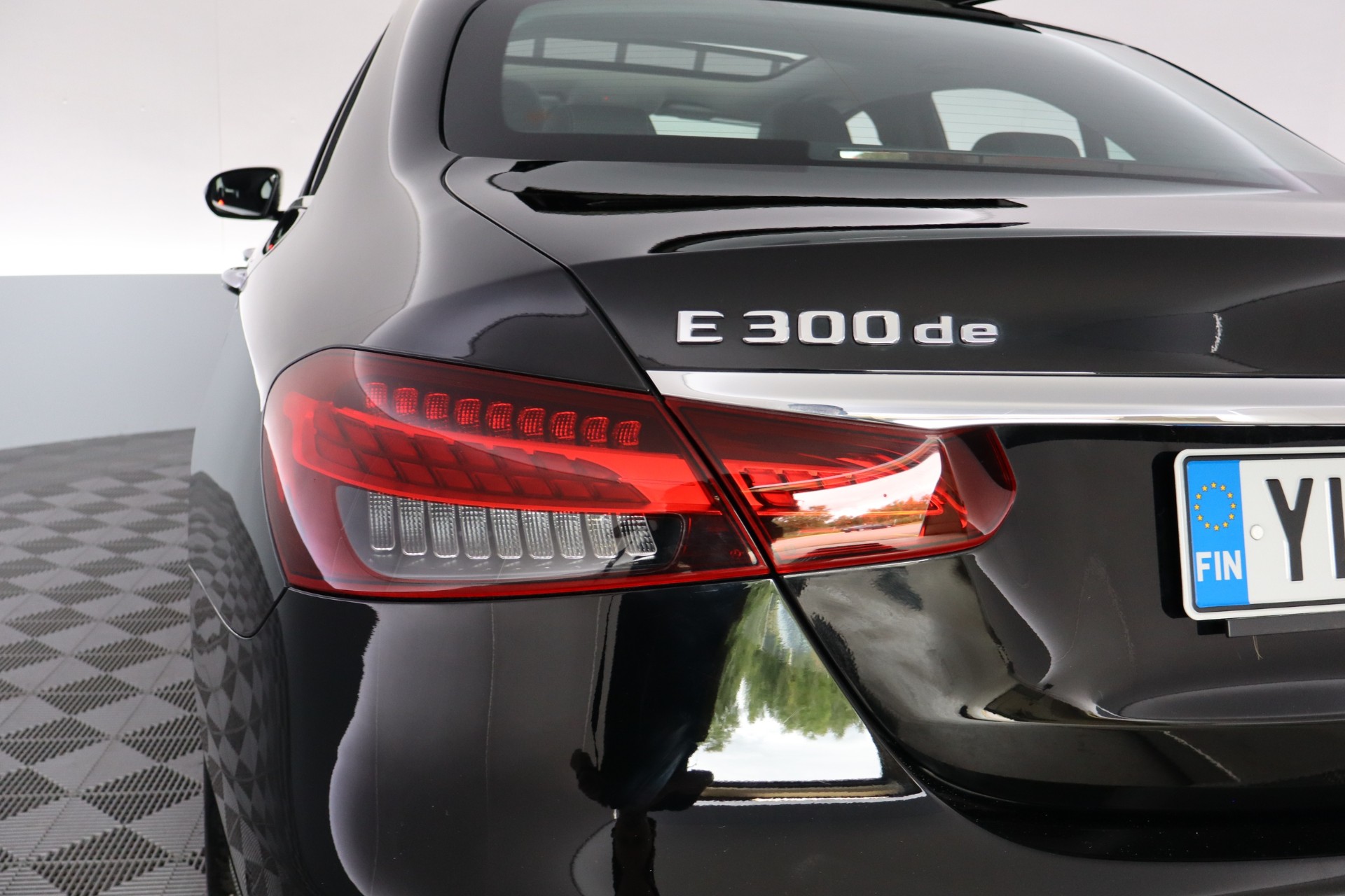 MERCEDES-BENZ E 2023