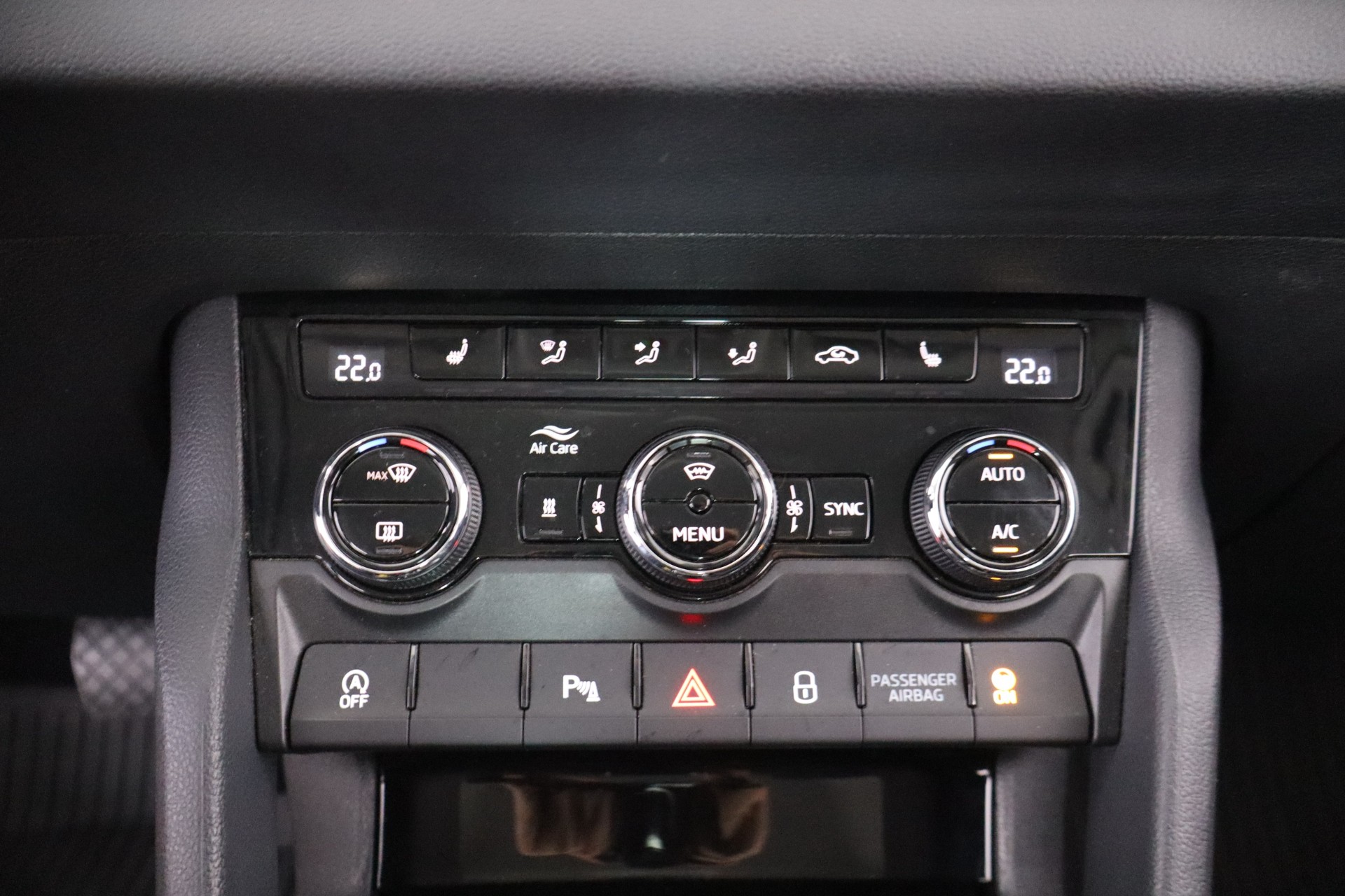 SKODA Karoq 2019