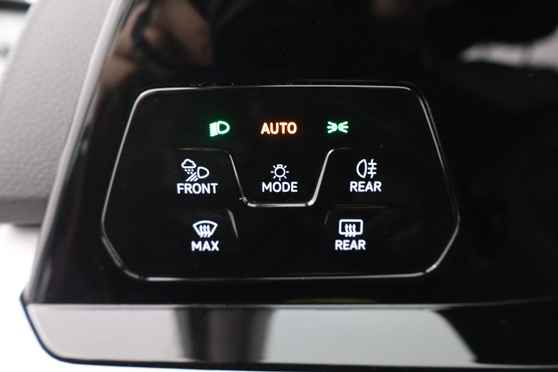 VOLKSWAGEN GOLF 2020