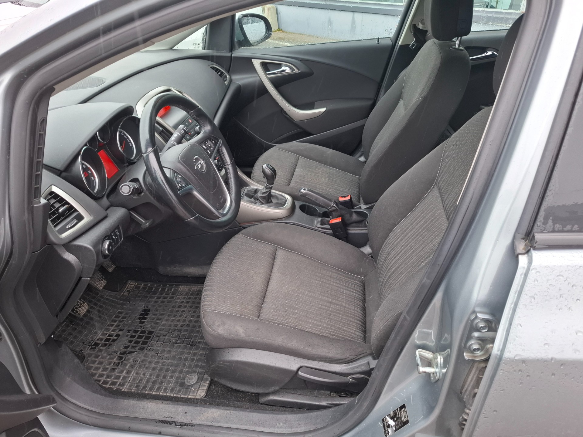 OPEL ASTRA 2012