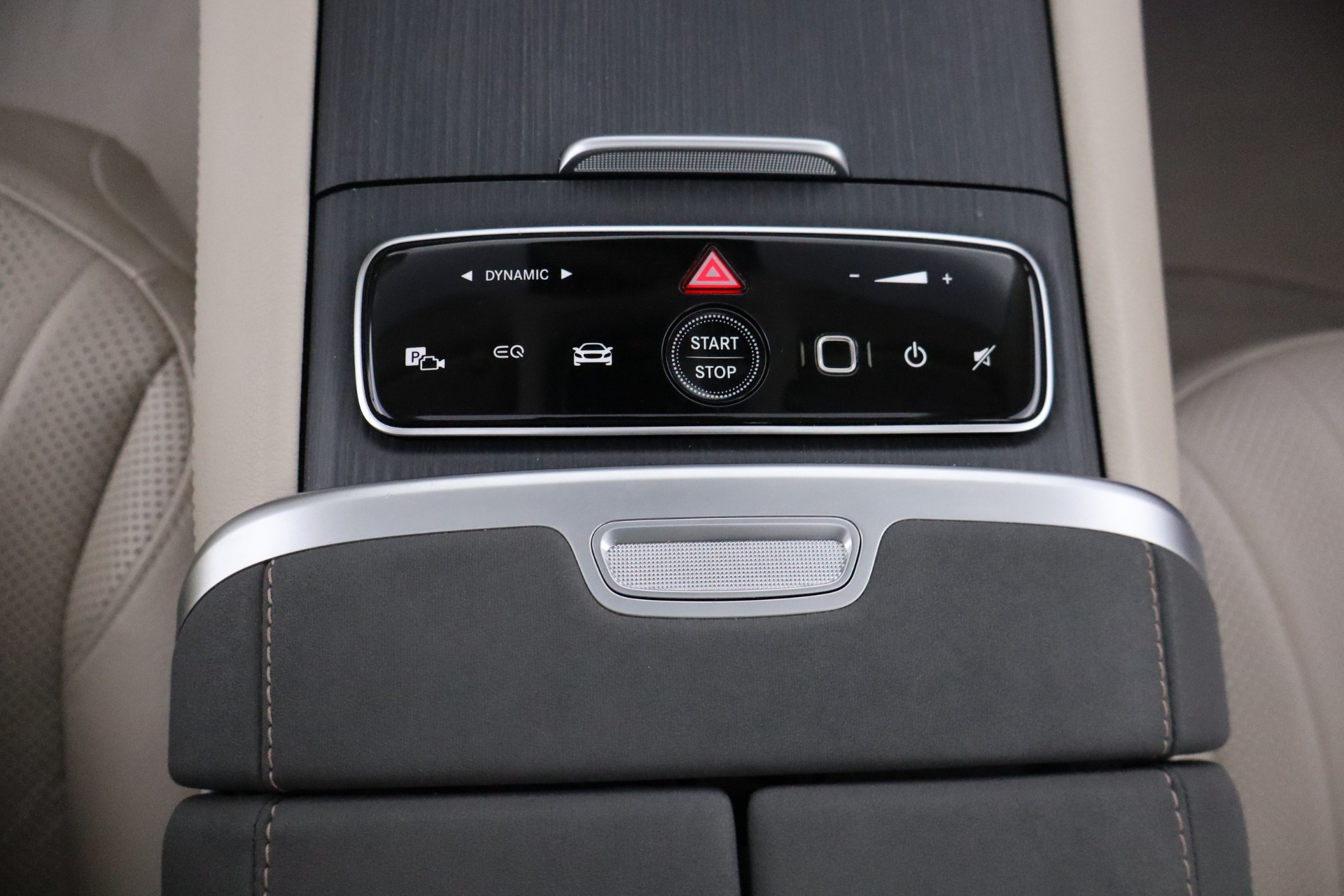 MERCEDES-BENZ EQS SUV 2023