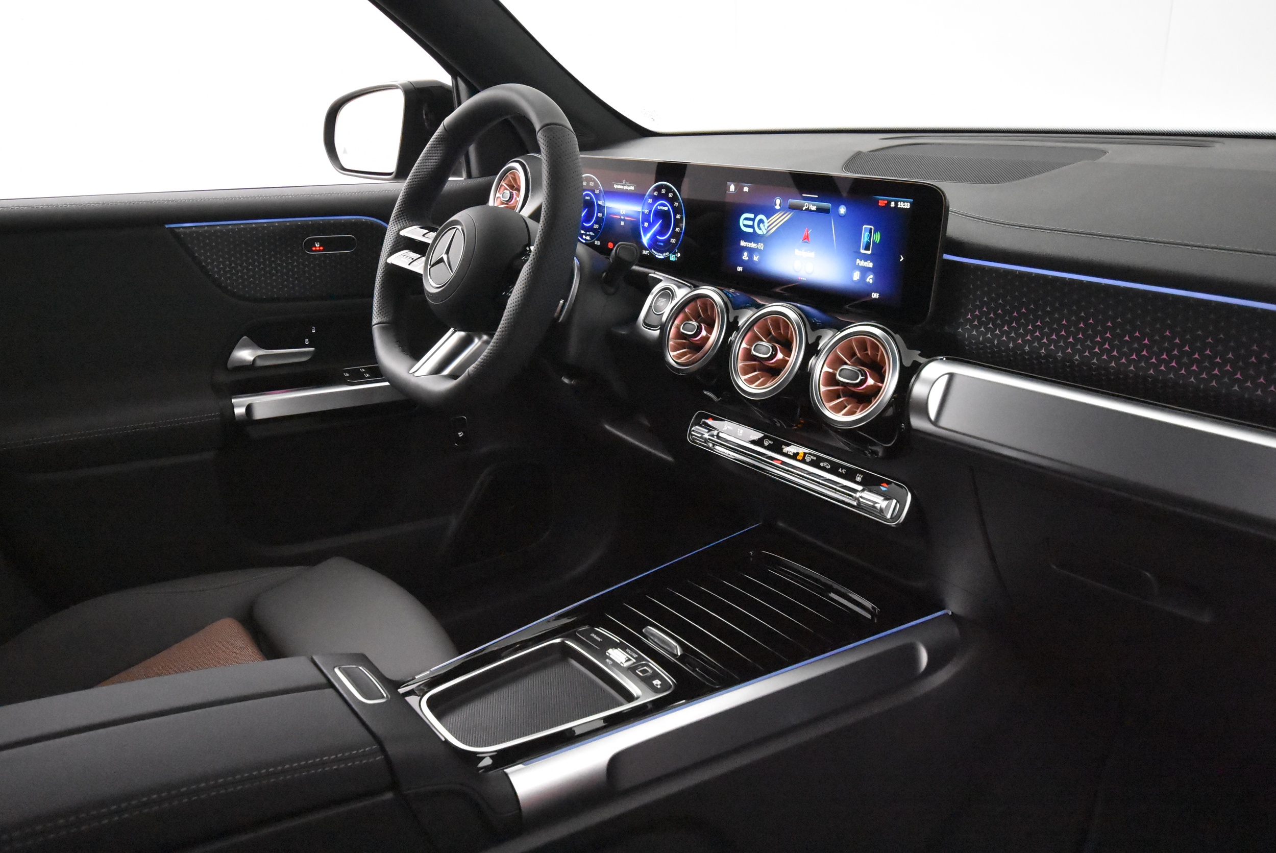 Mercedes-Benz EQB 2025