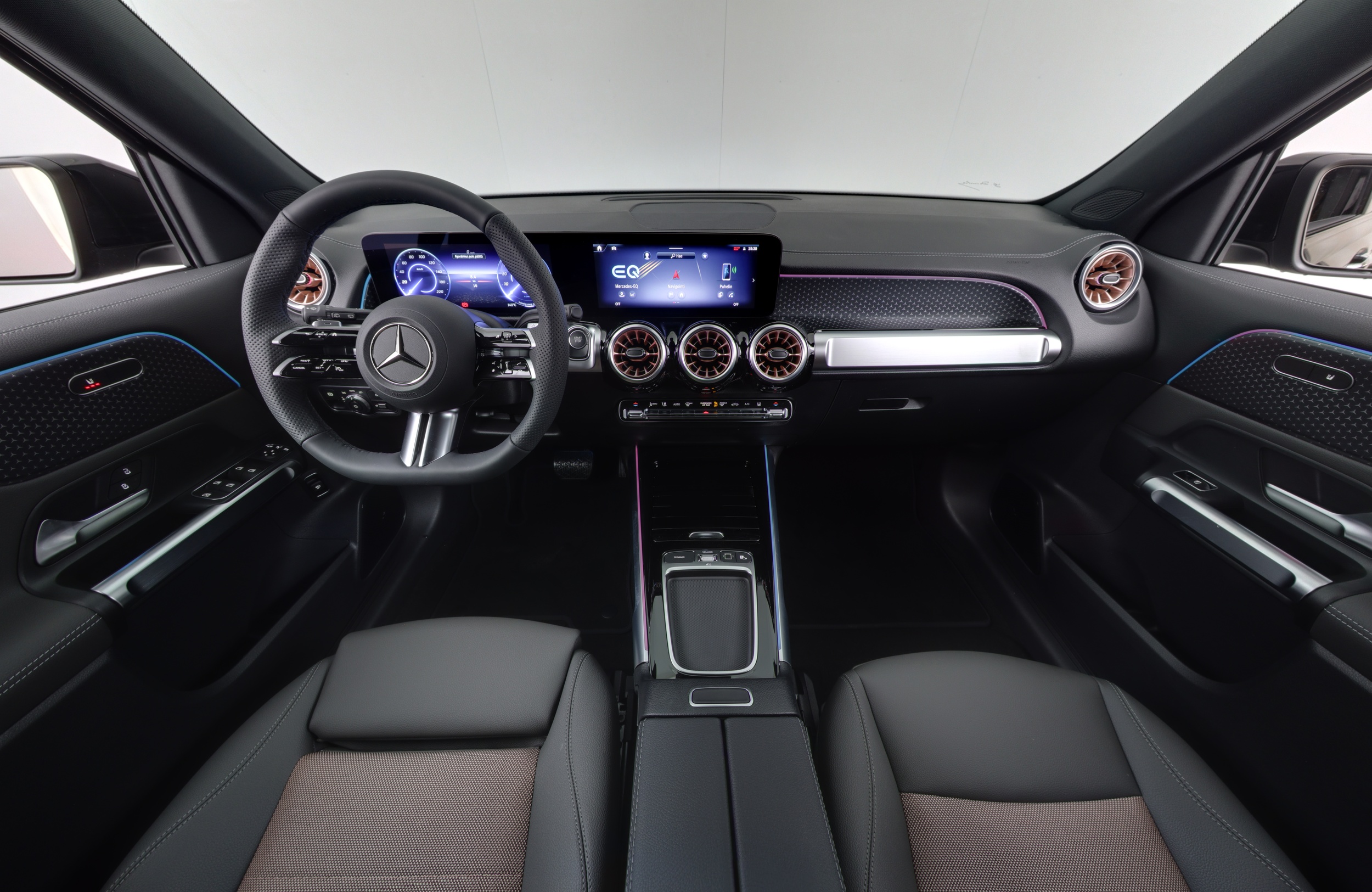 Mercedes-Benz EQB 2025