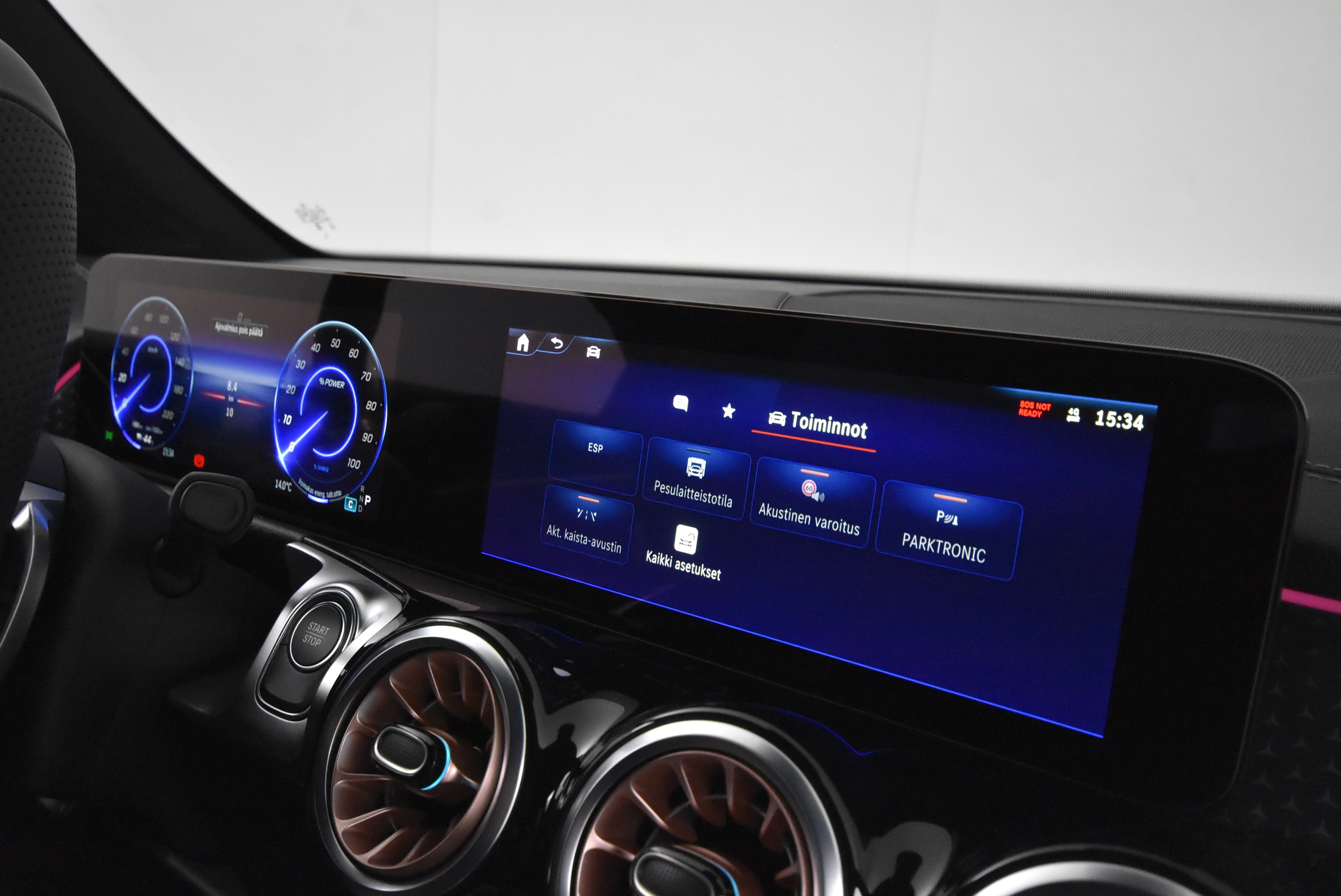 Mercedes-Benz EQB 2025