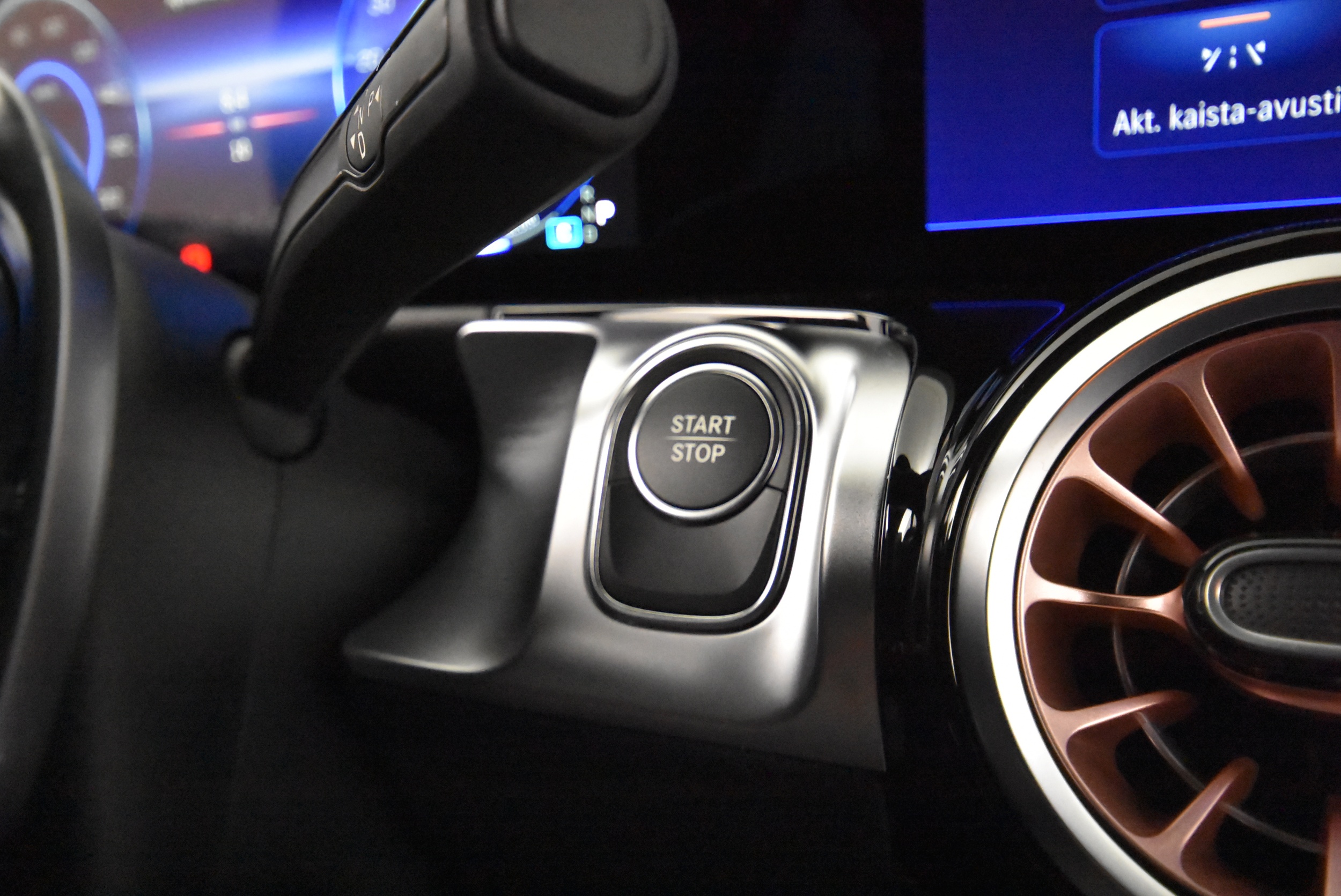 Mercedes-Benz EQB 2025