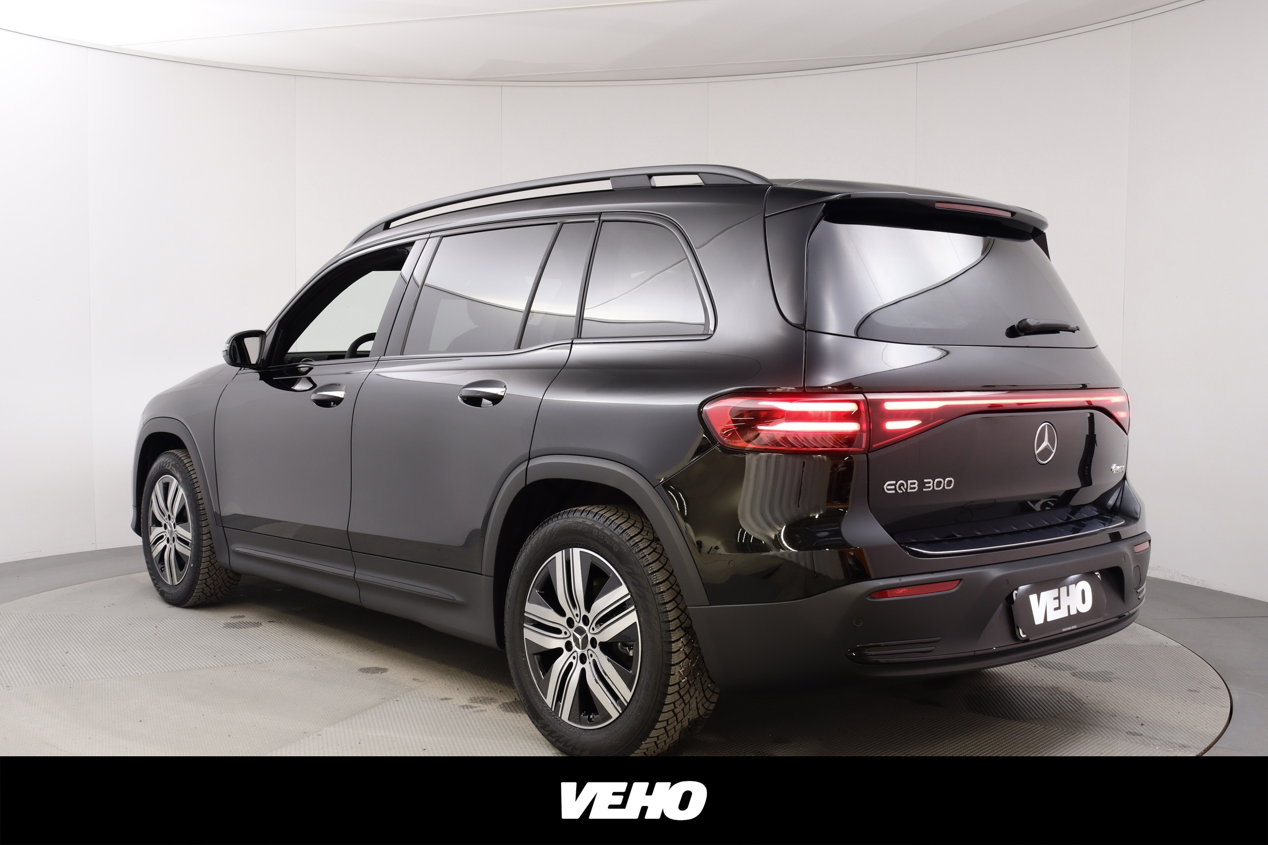 Mercedes-Benz EQB 2025