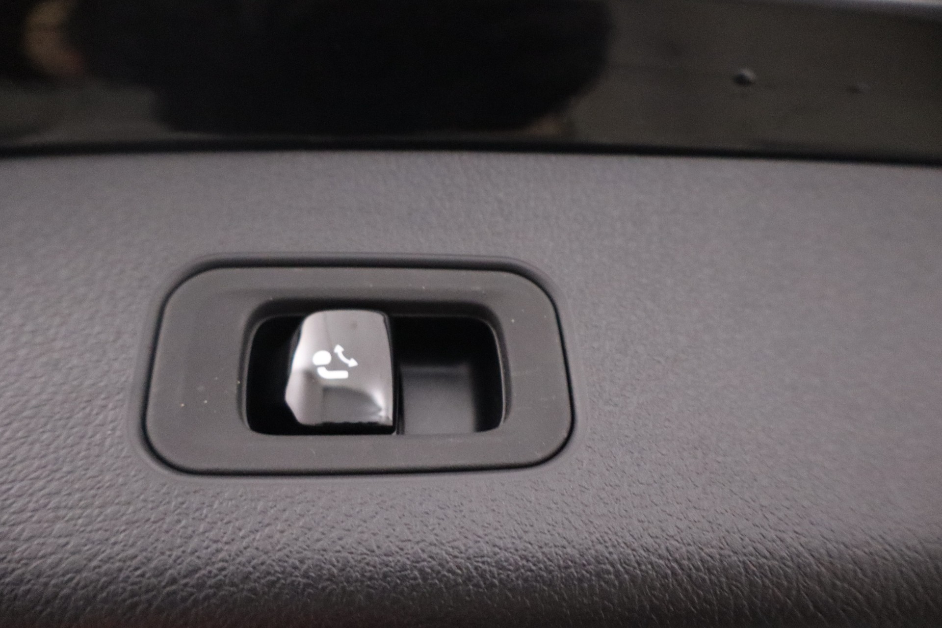 Mercedes-Benz GLC 2025