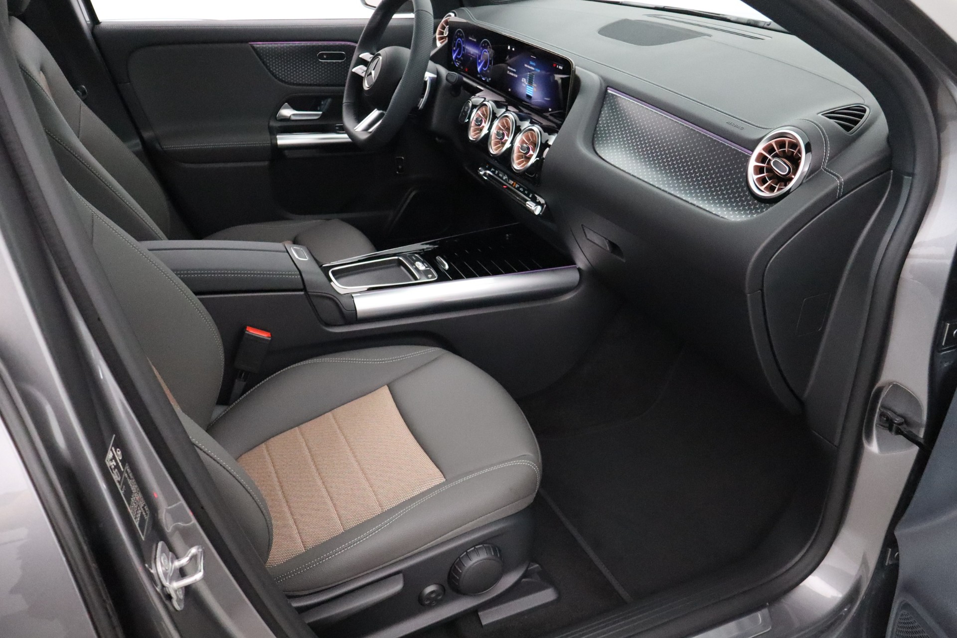 Mercedes-Benz EQA 2025