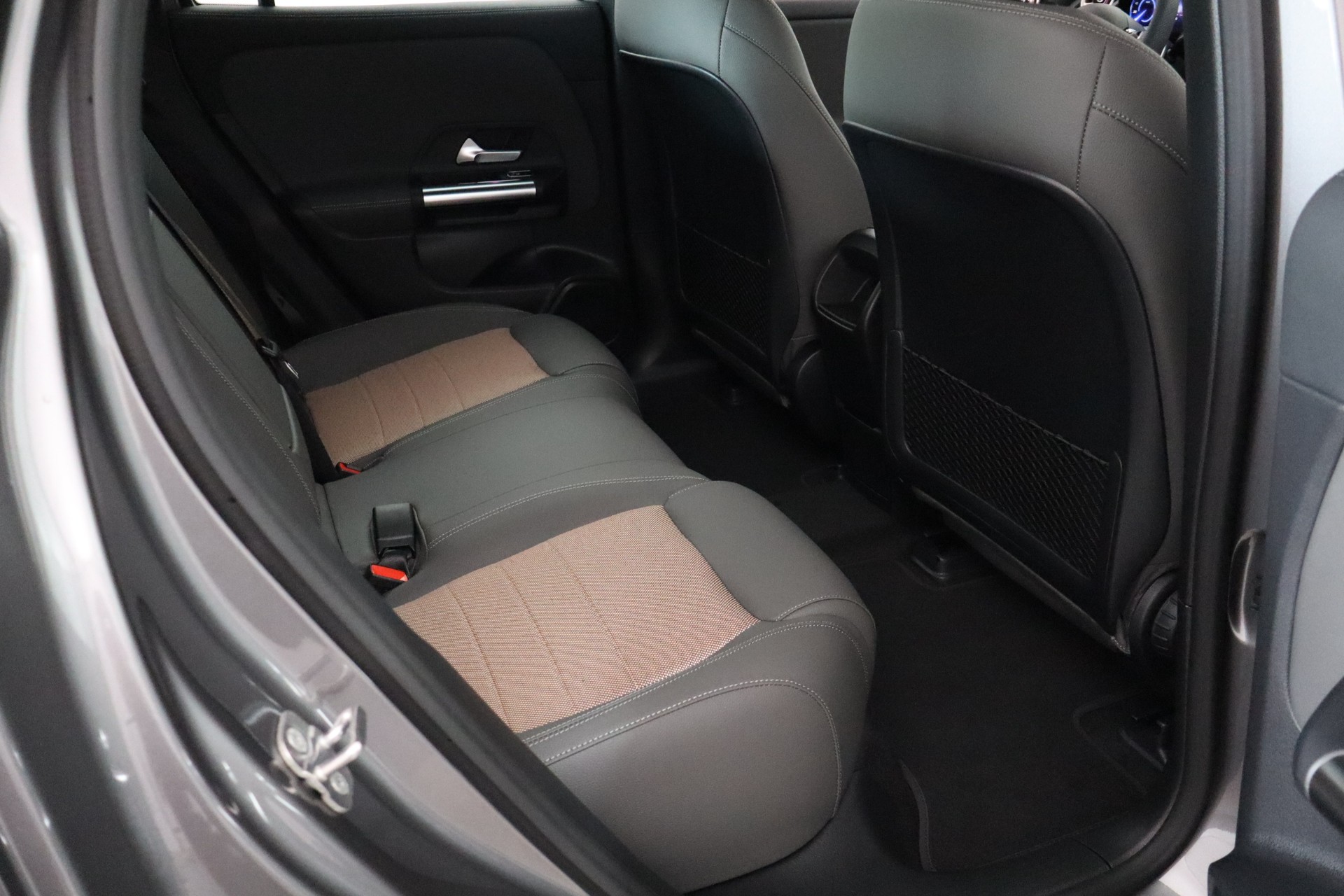 Mercedes-Benz EQA 2025