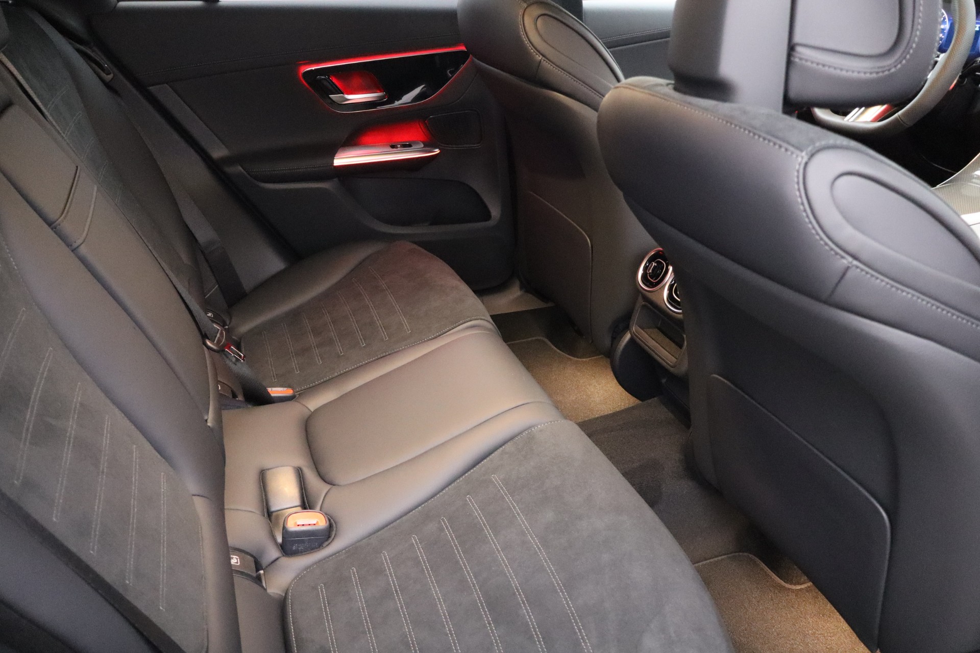 Mercedes-Benz GLC 2025