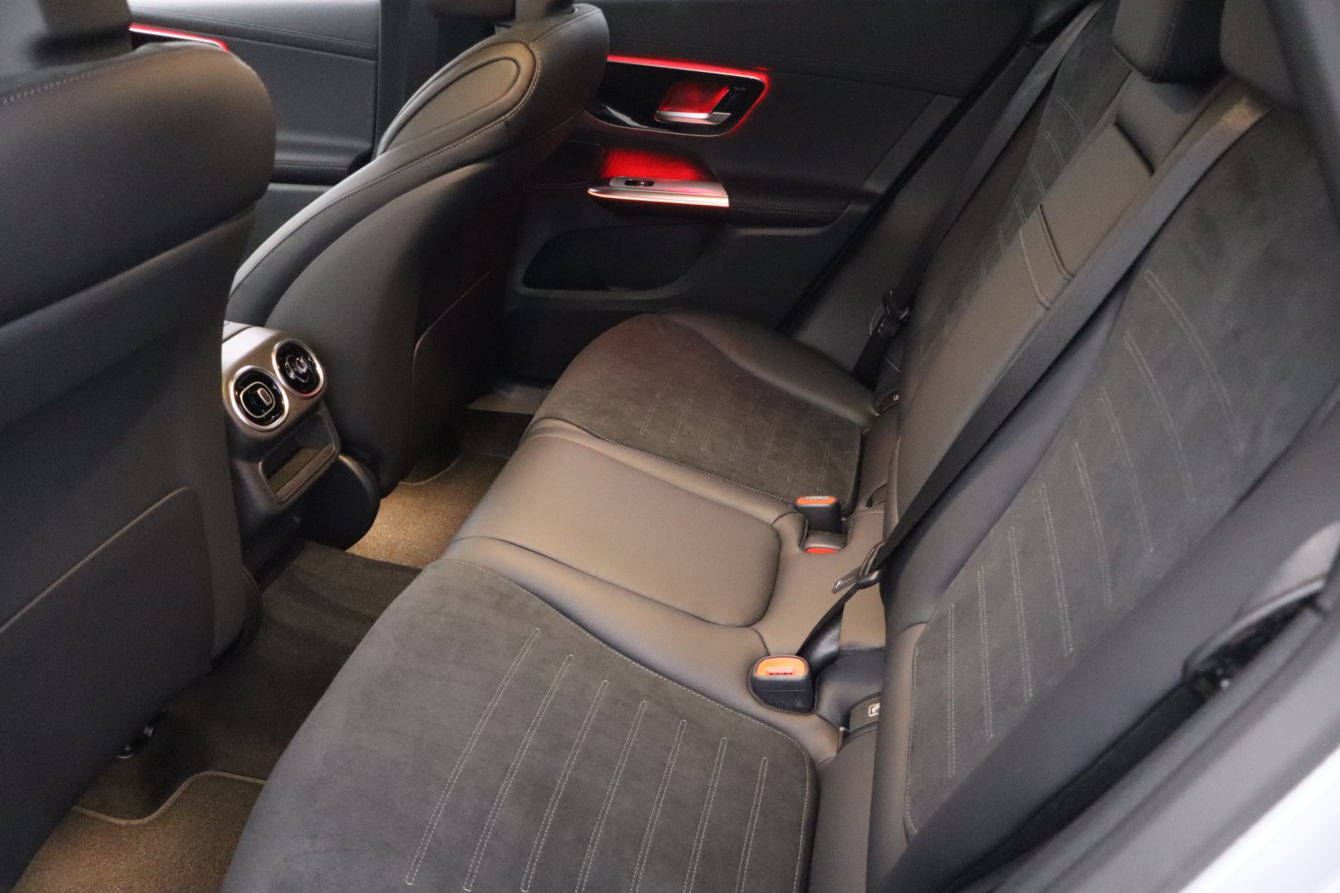 Mercedes-Benz GLC 2025