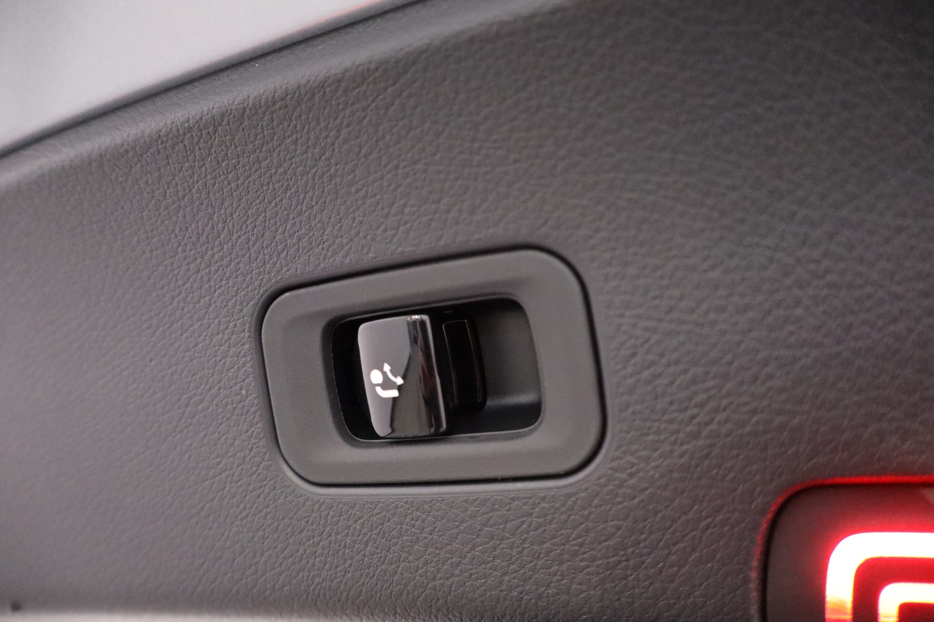 Mercedes-Benz GLC 2025