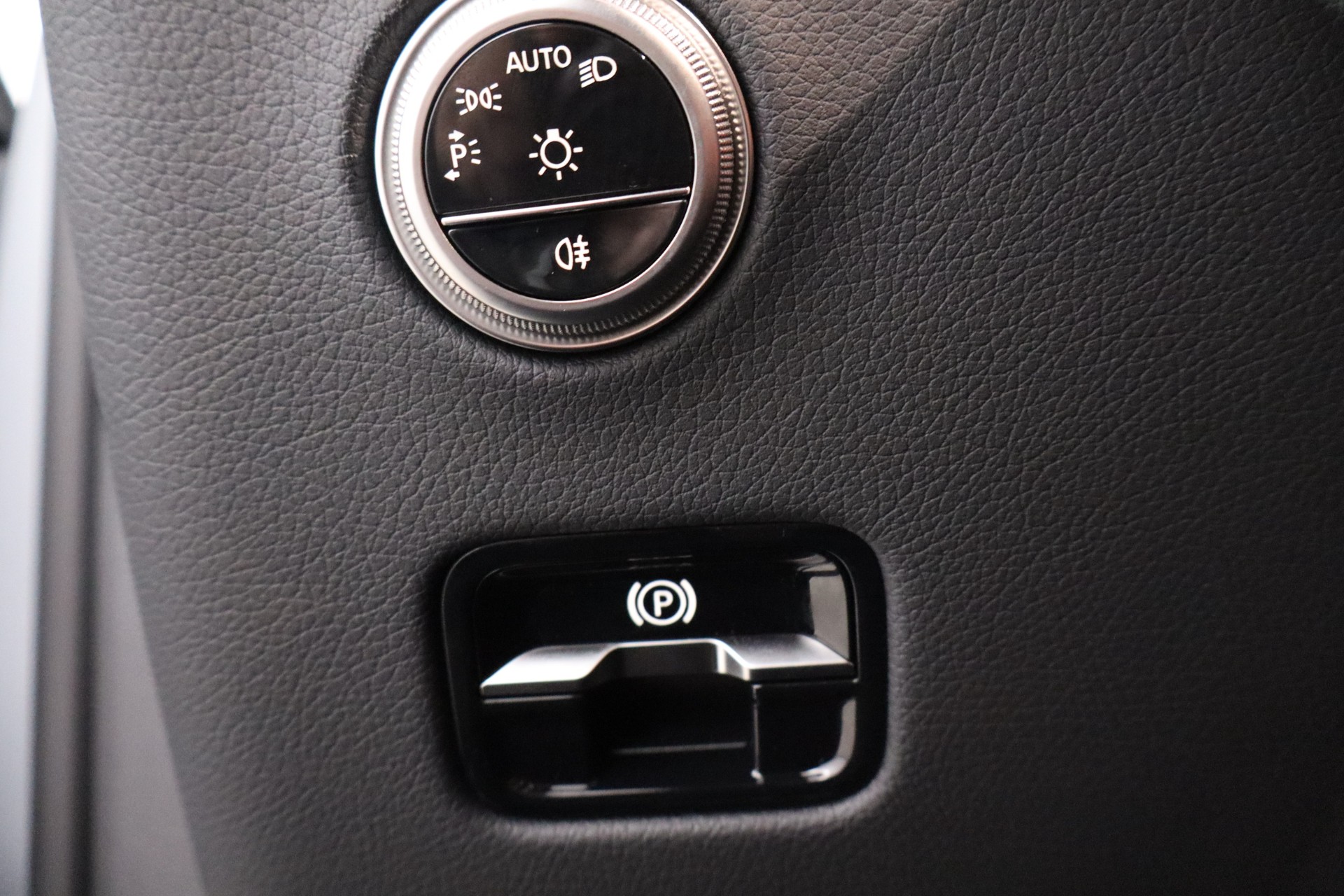 Mercedes-Benz GLC 2025