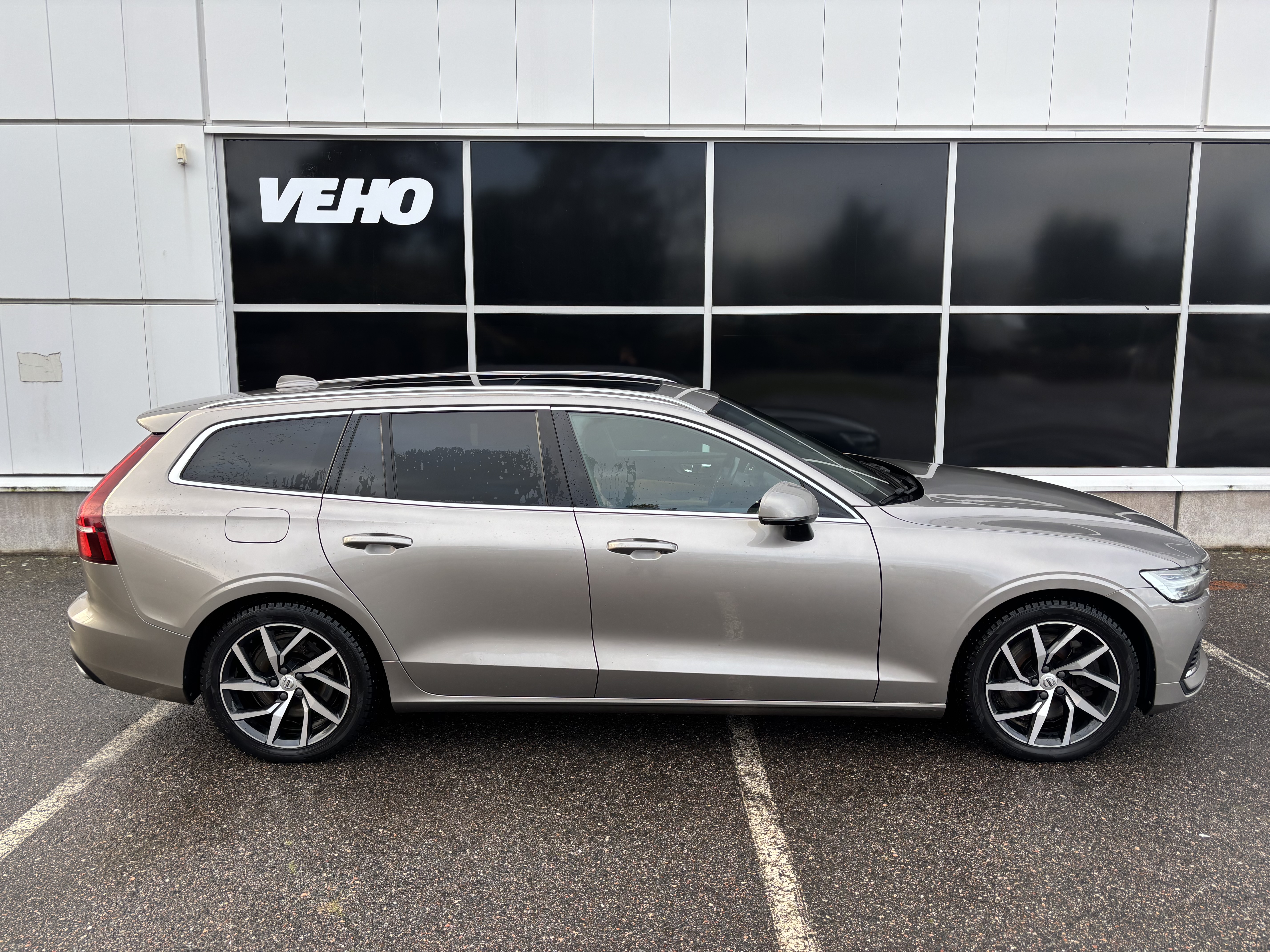 Volvo V60 2019