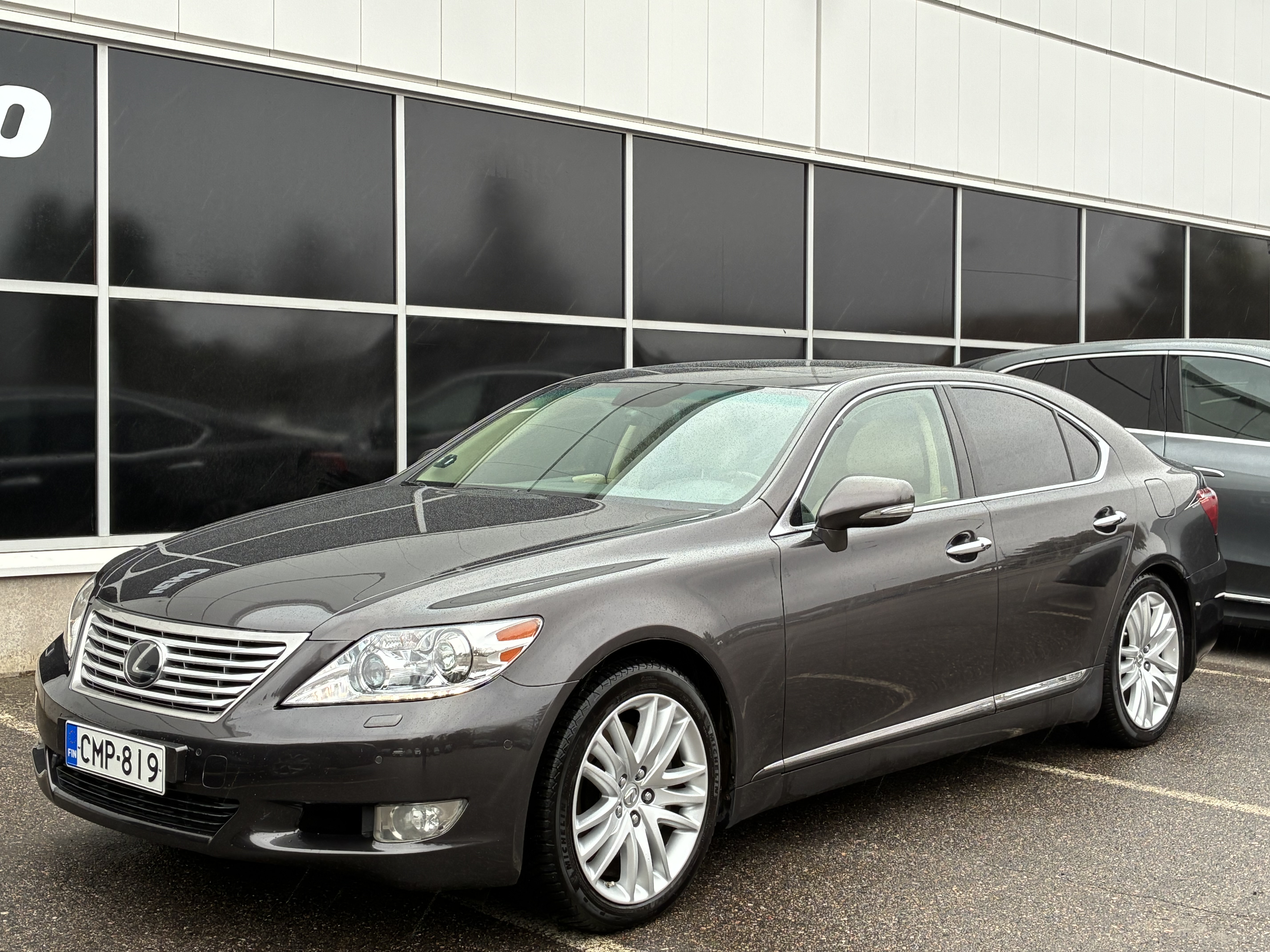 Lexus LS 2010